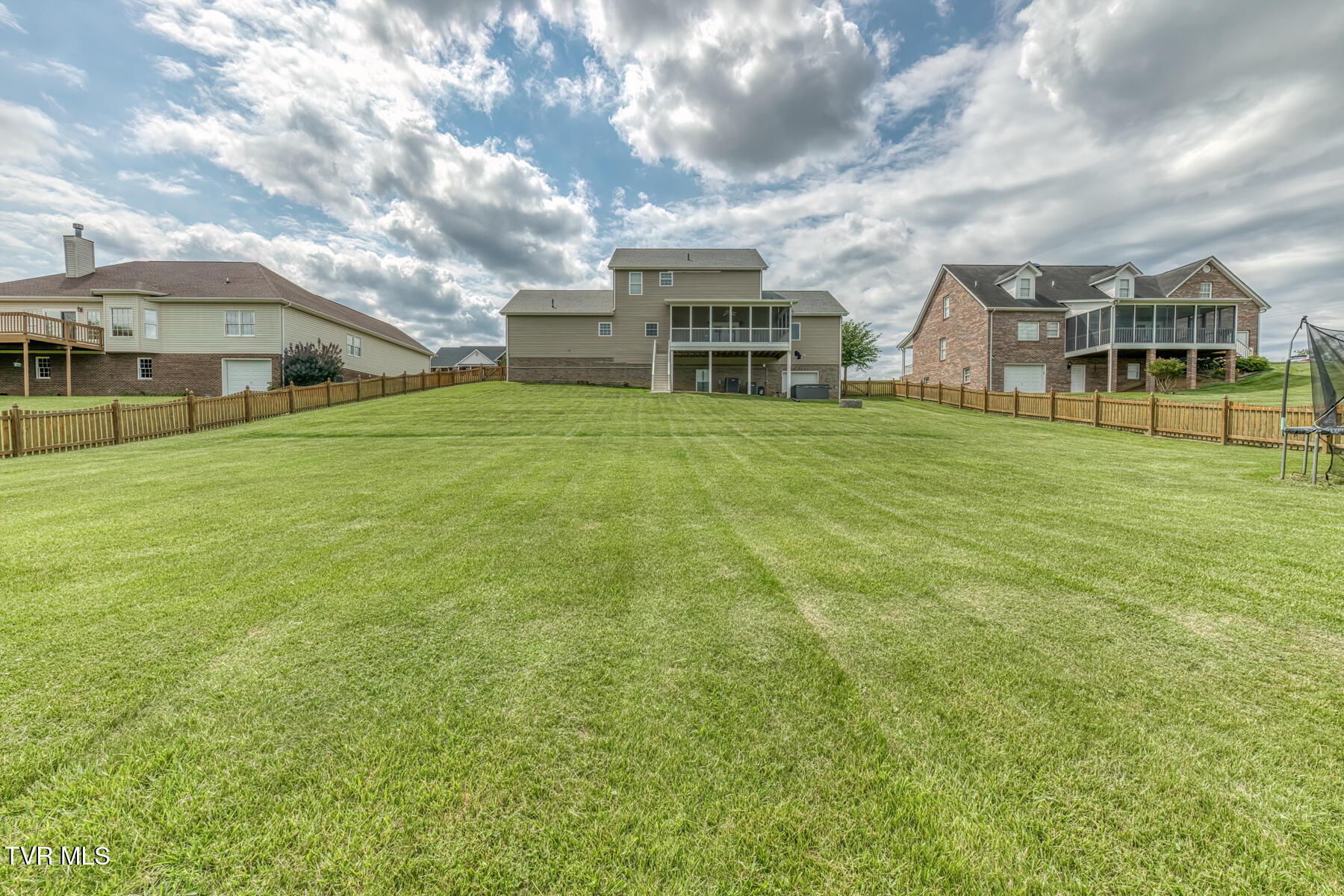 228 Country Meadows Circle
