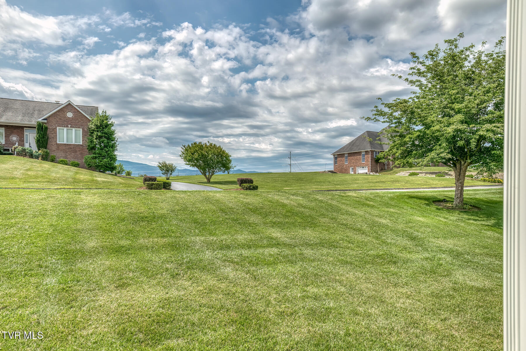228 Country Meadows Circle