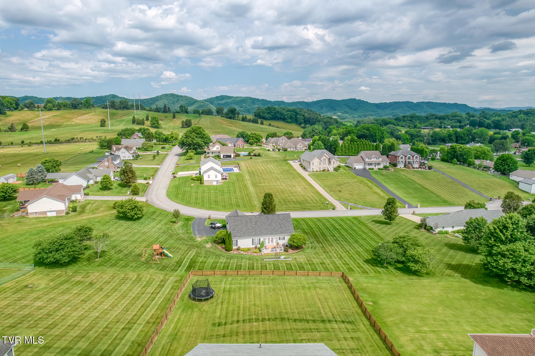 228 Country Meadows Circle