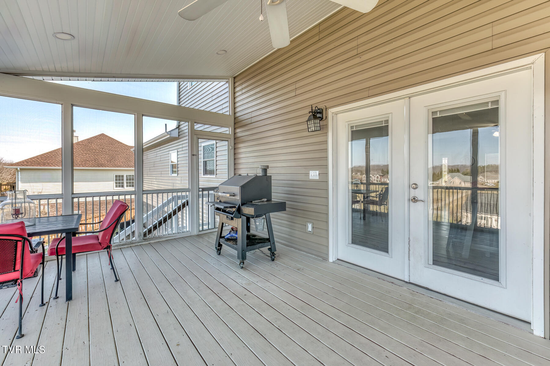 228 Country Meadows Circle