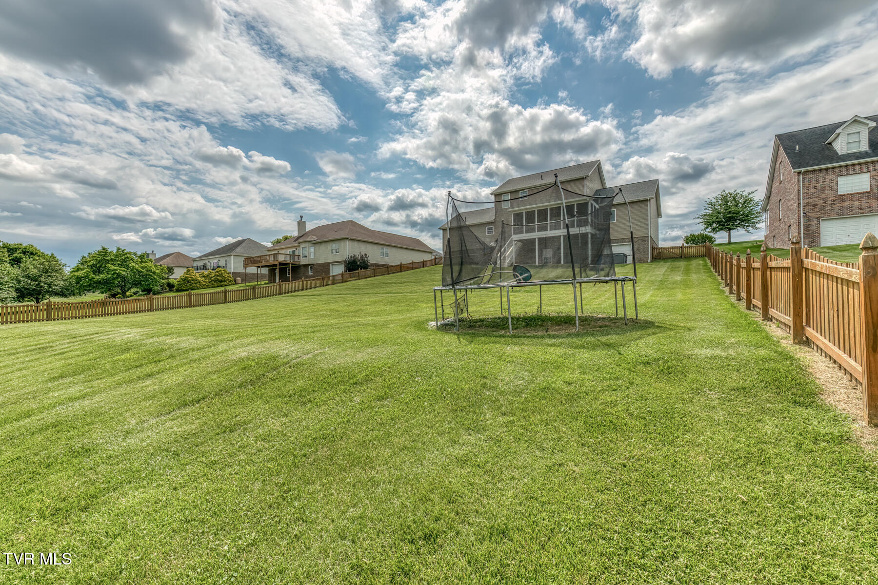 228 Country Meadows Circle