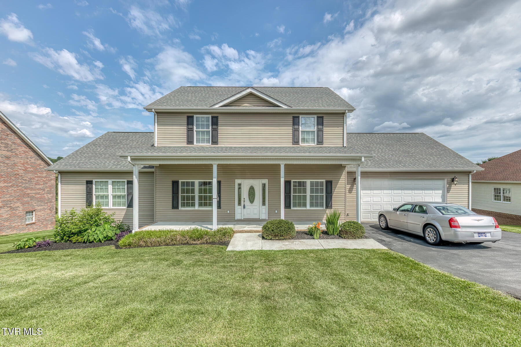 228 Country Meadows Circle