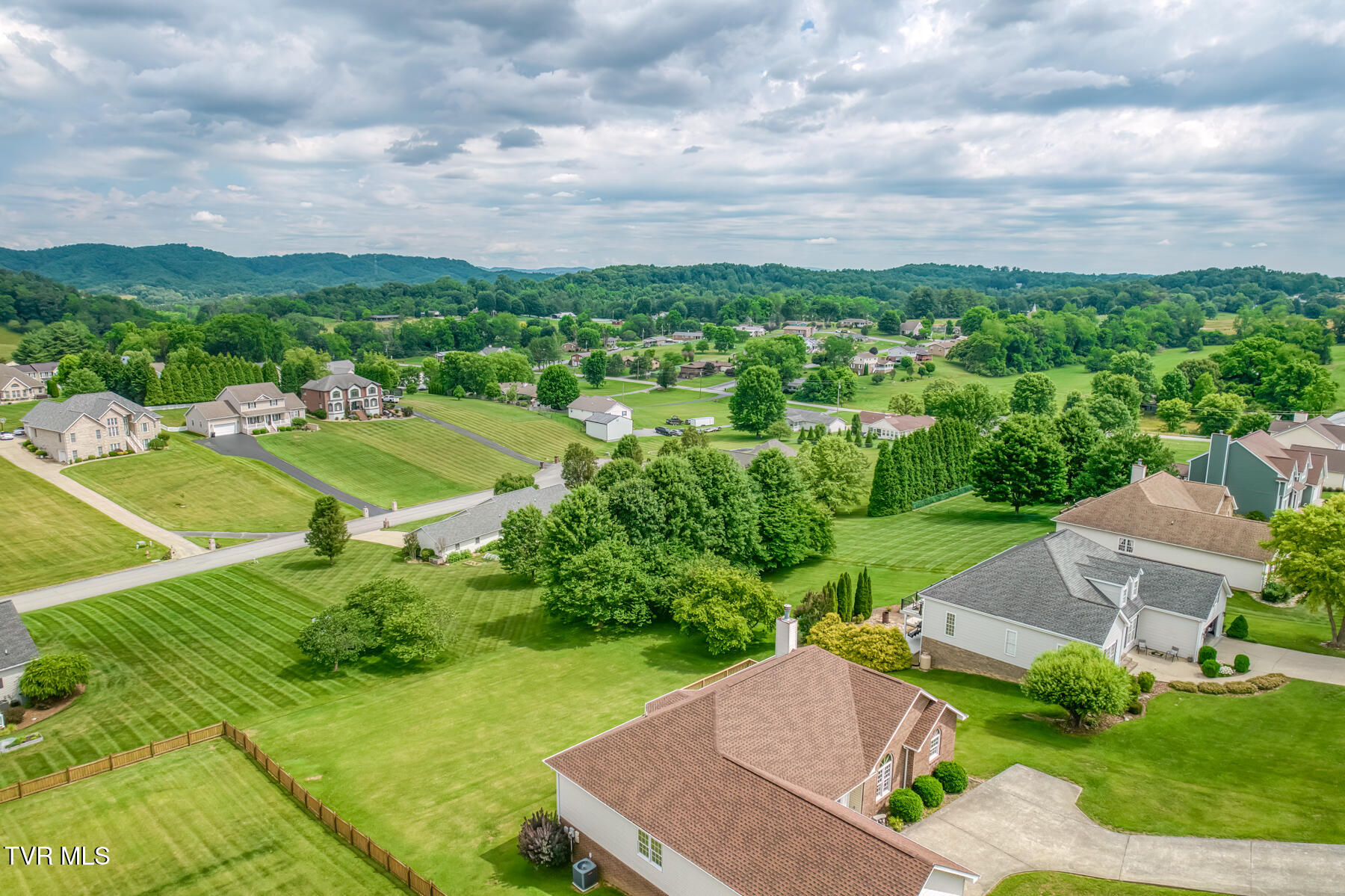 228 Country Meadows Circle