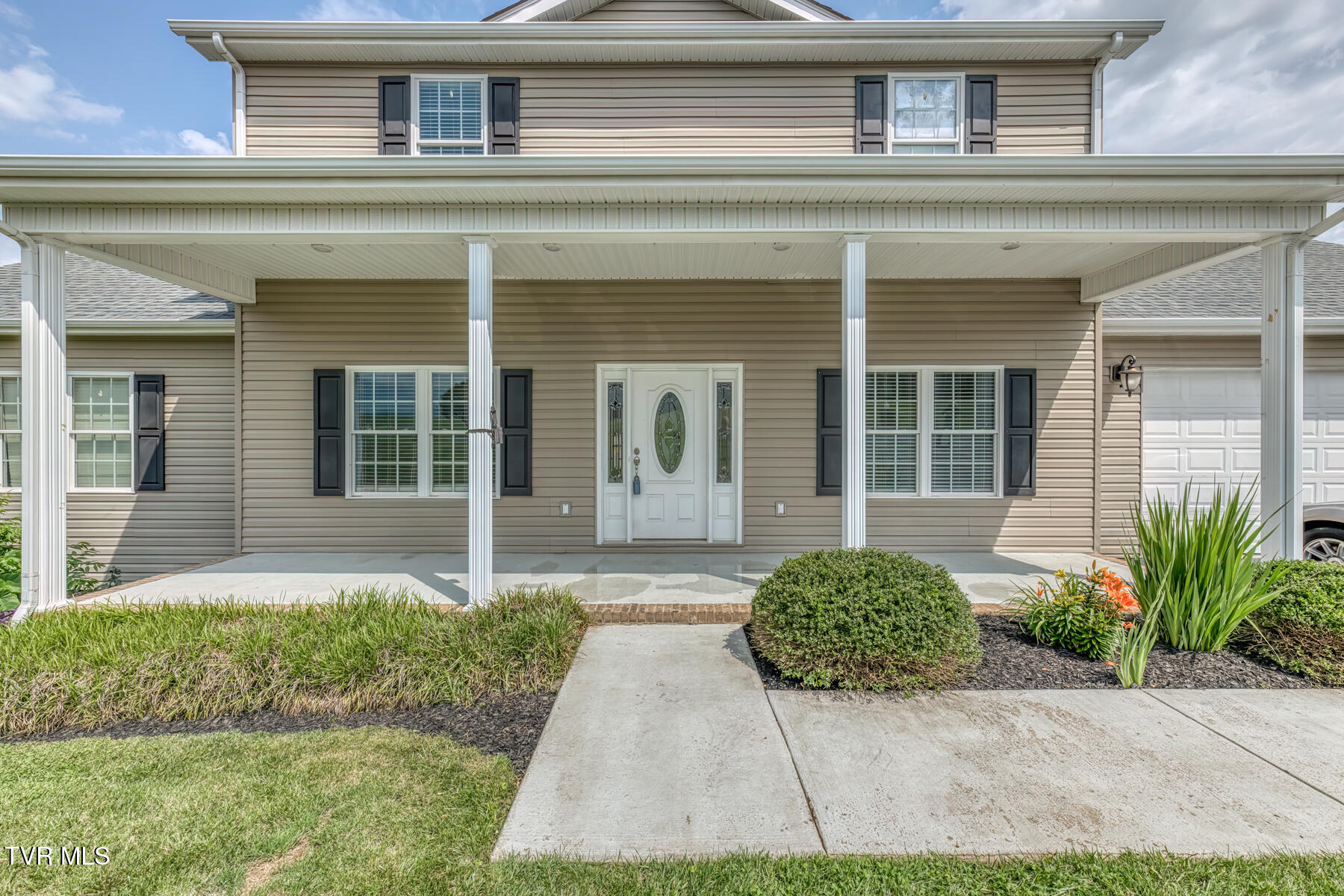 228 Country Meadows Circle