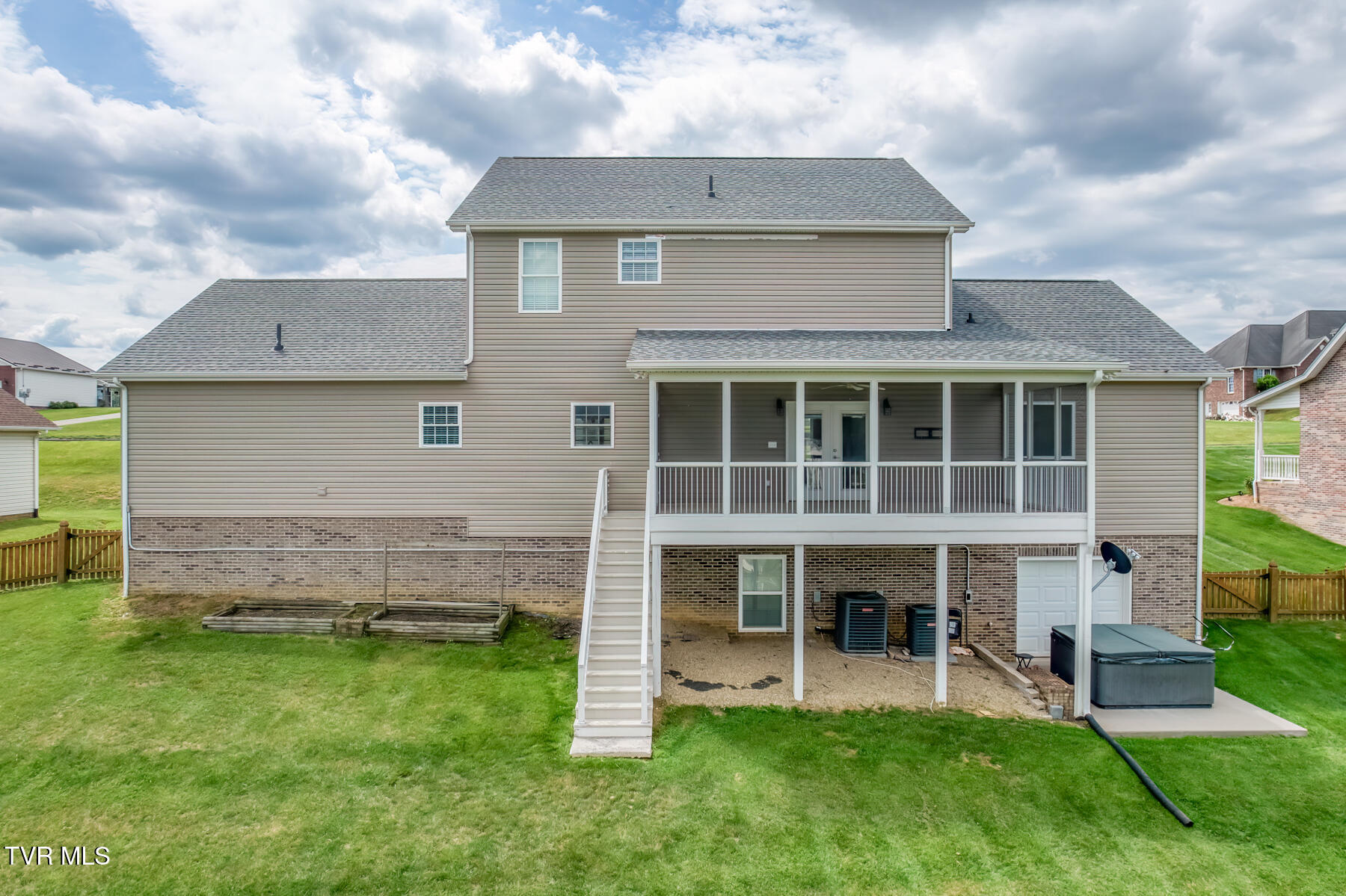 228 Country Meadows Circle