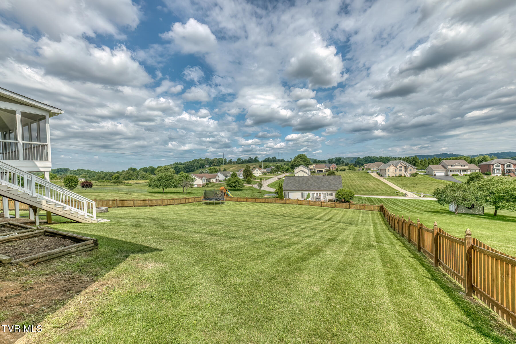 228 Country Meadows Circle