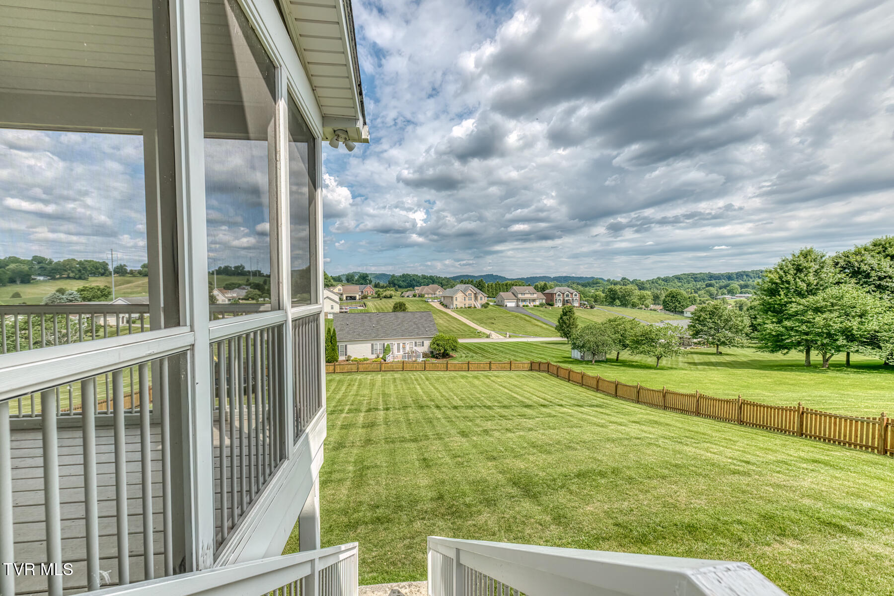 228 Country Meadows Circle