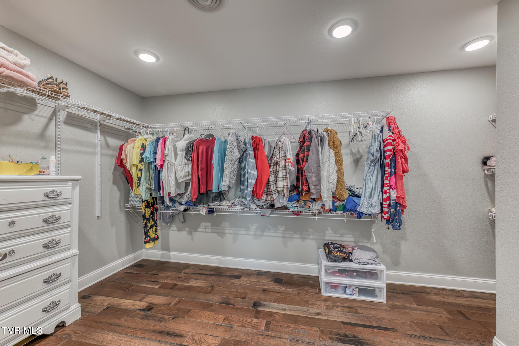 228 Country Meadows Circle