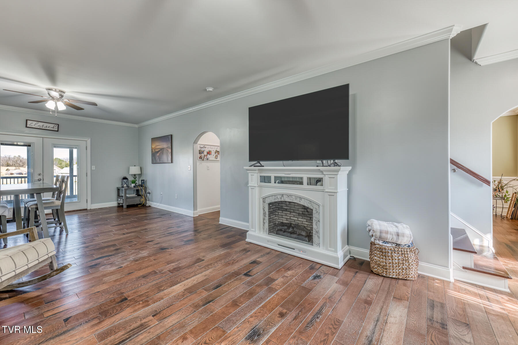 228 Country Meadows Circle