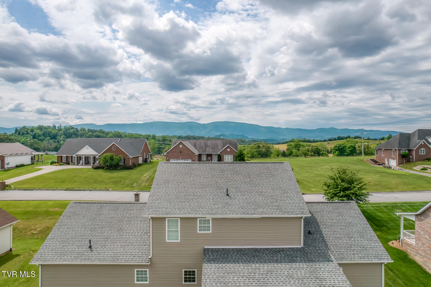 228 Country Meadows Circle