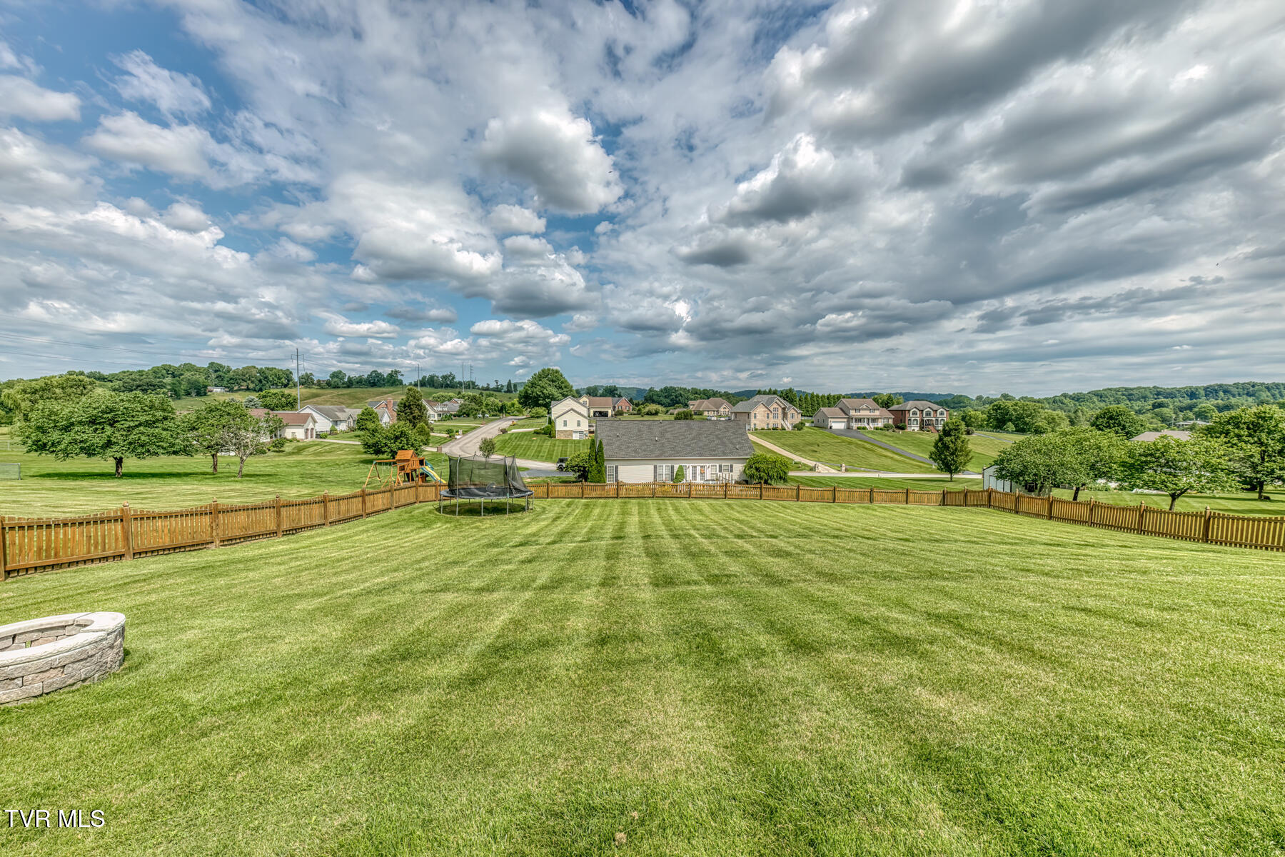 228 Country Meadows Circle