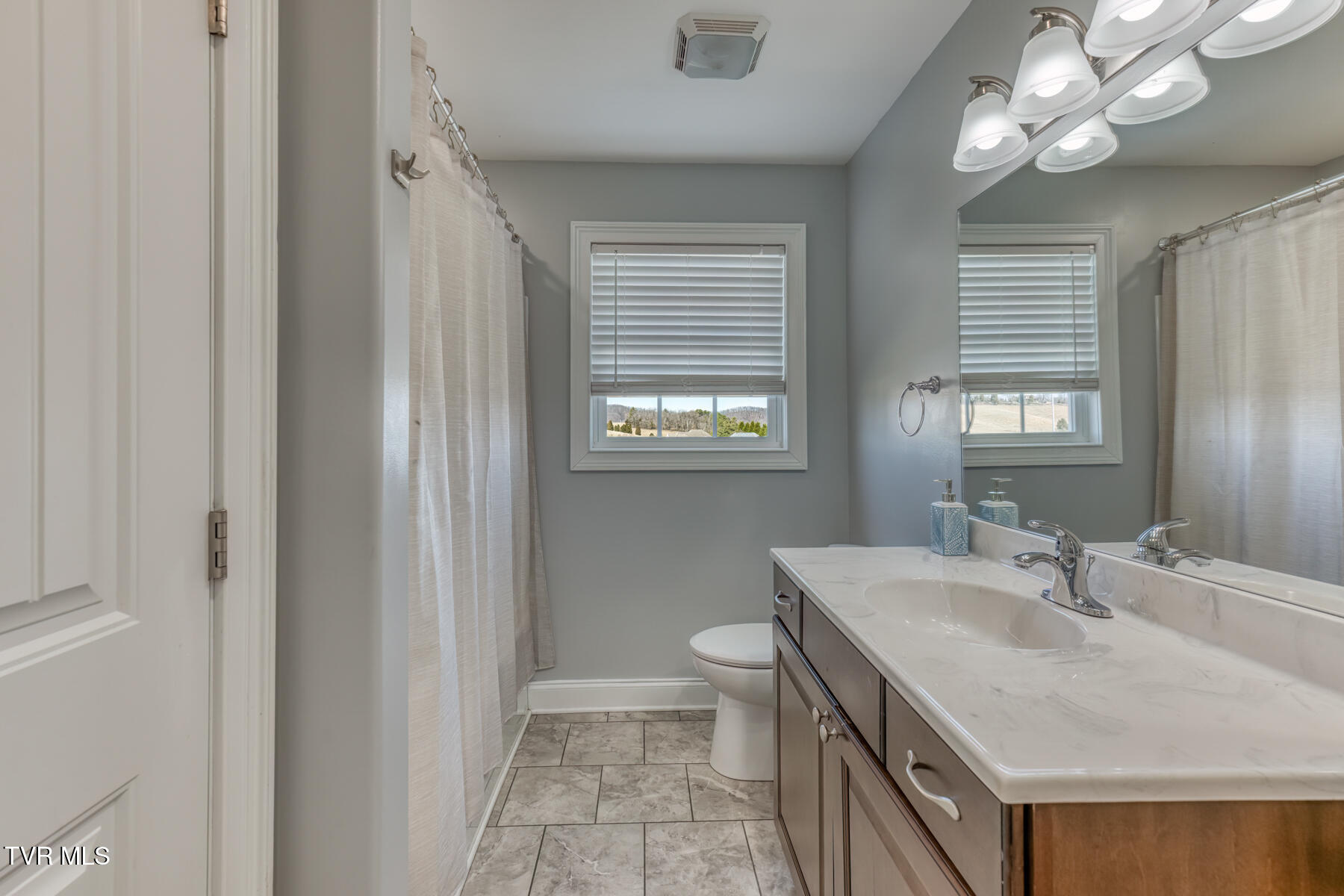 228 Country Meadows Circle