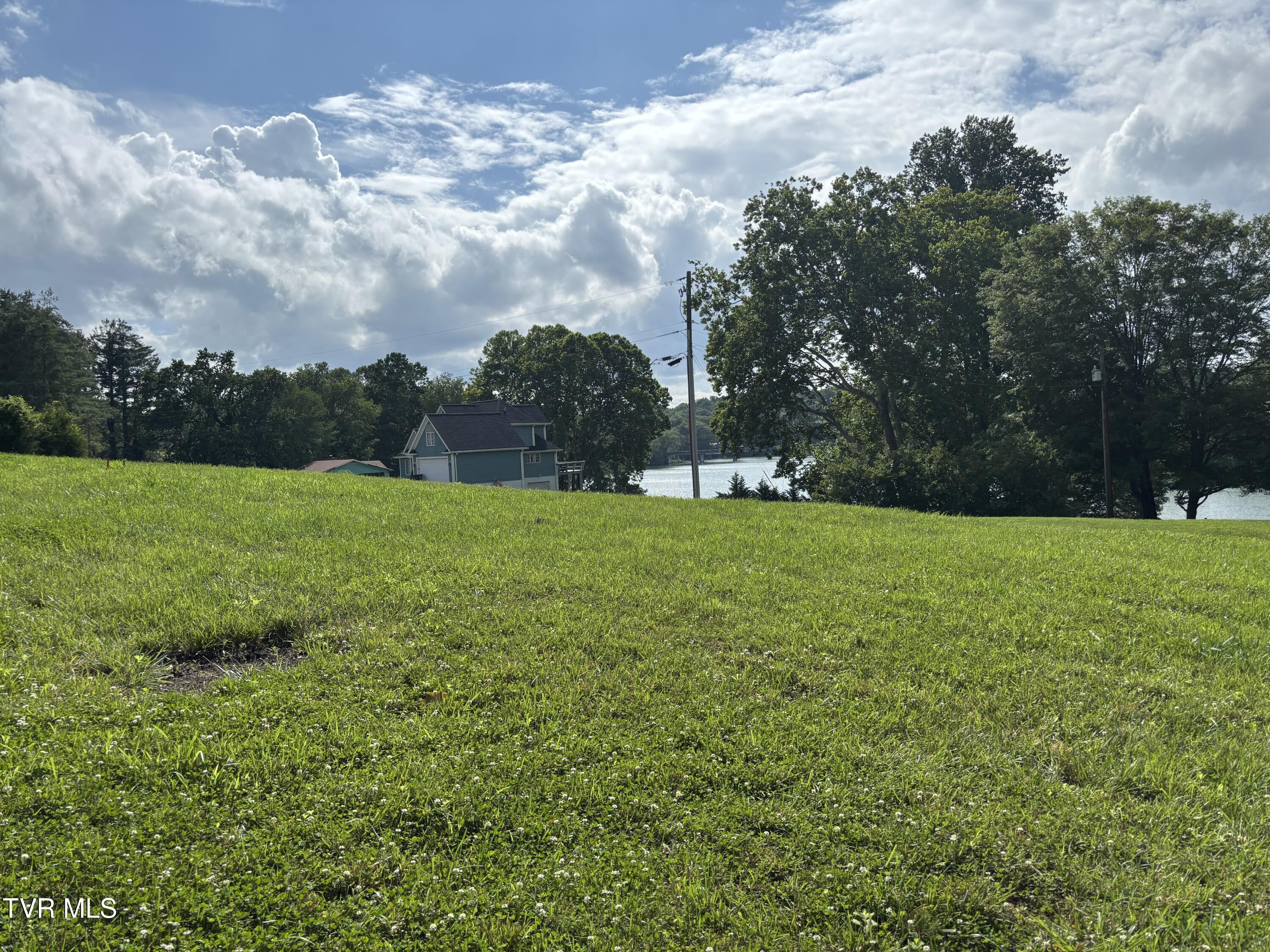 1095 Reynolds Road