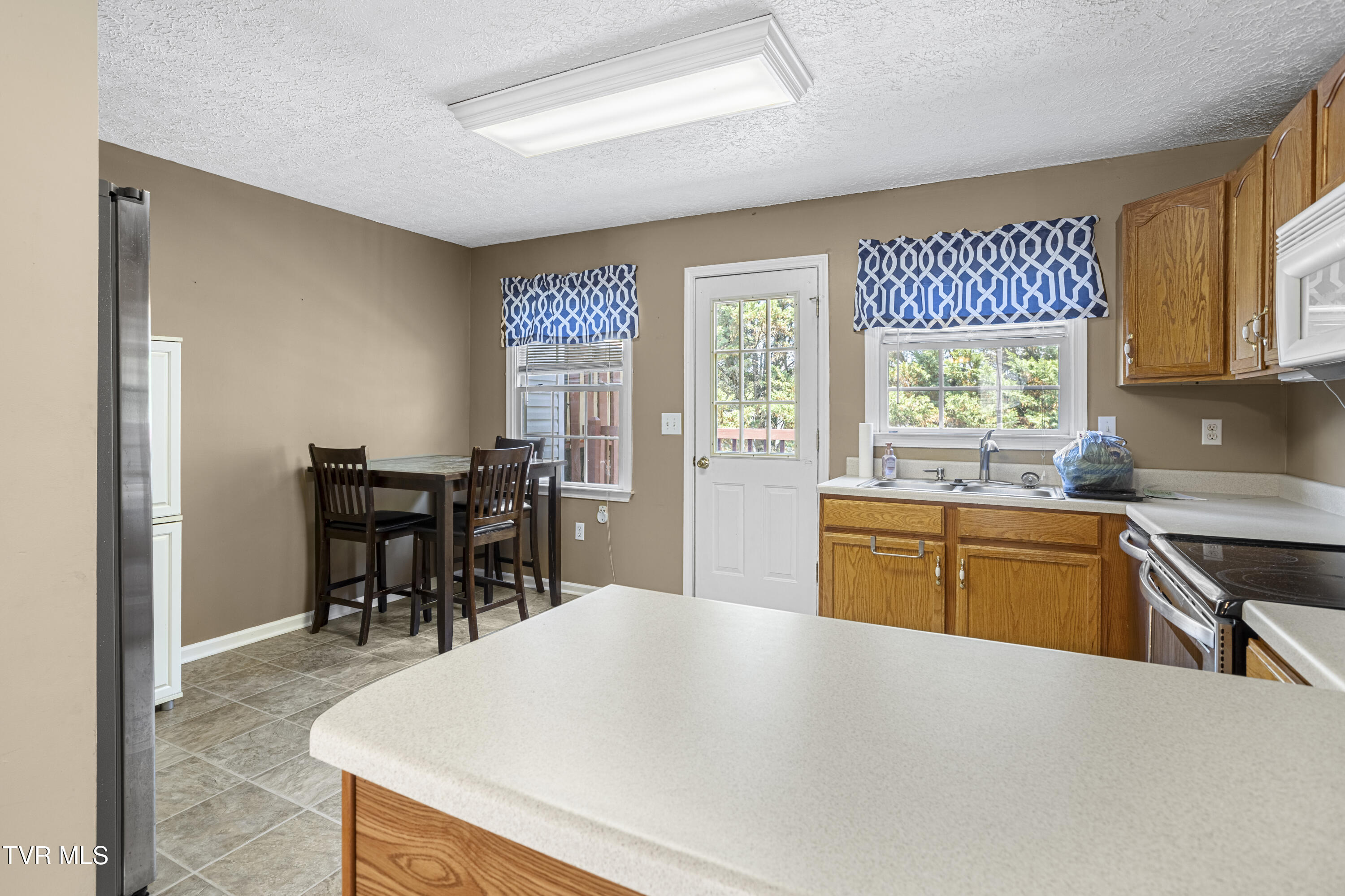 660 Beaverview Drive 660