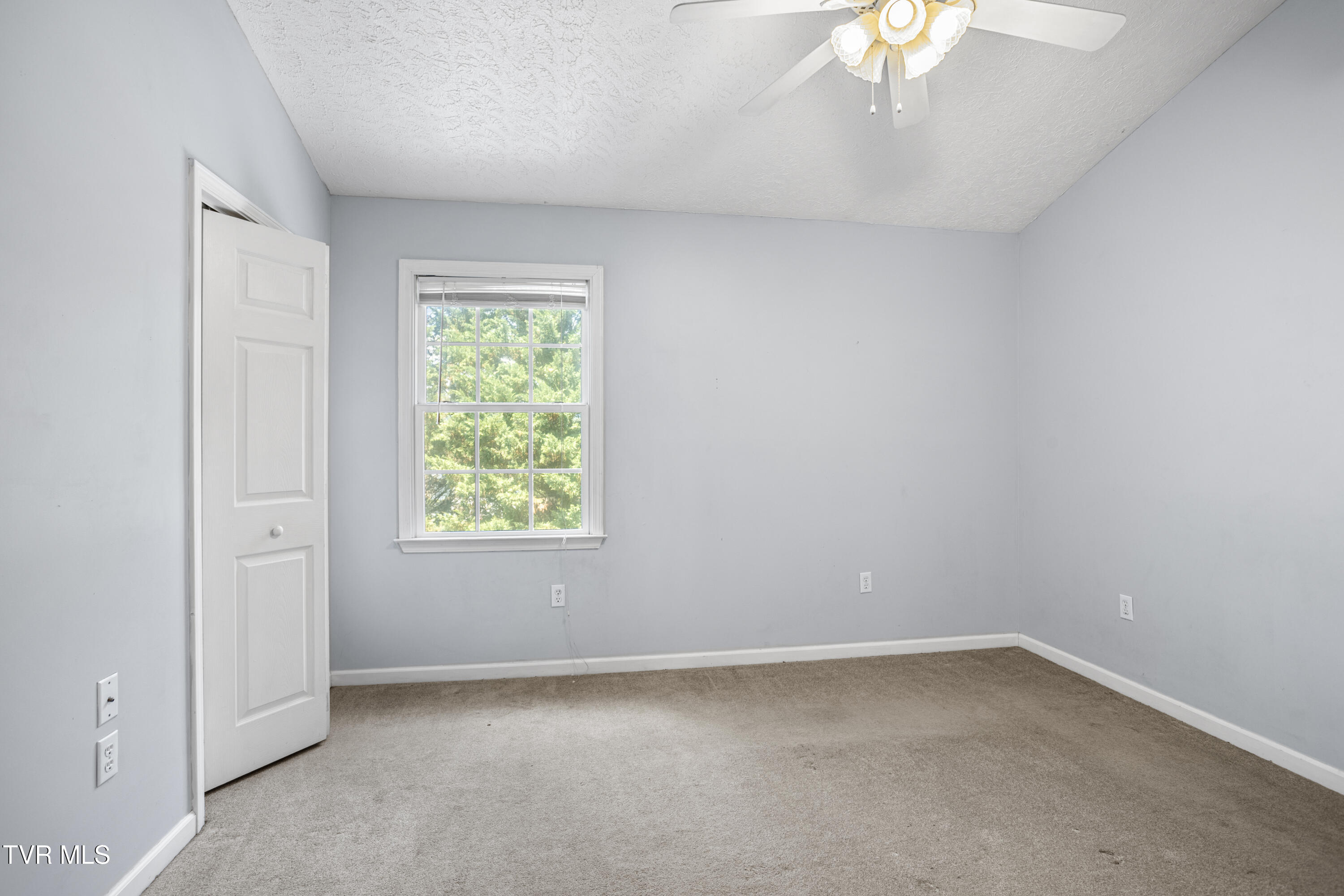 660 Beaverview Drive 660