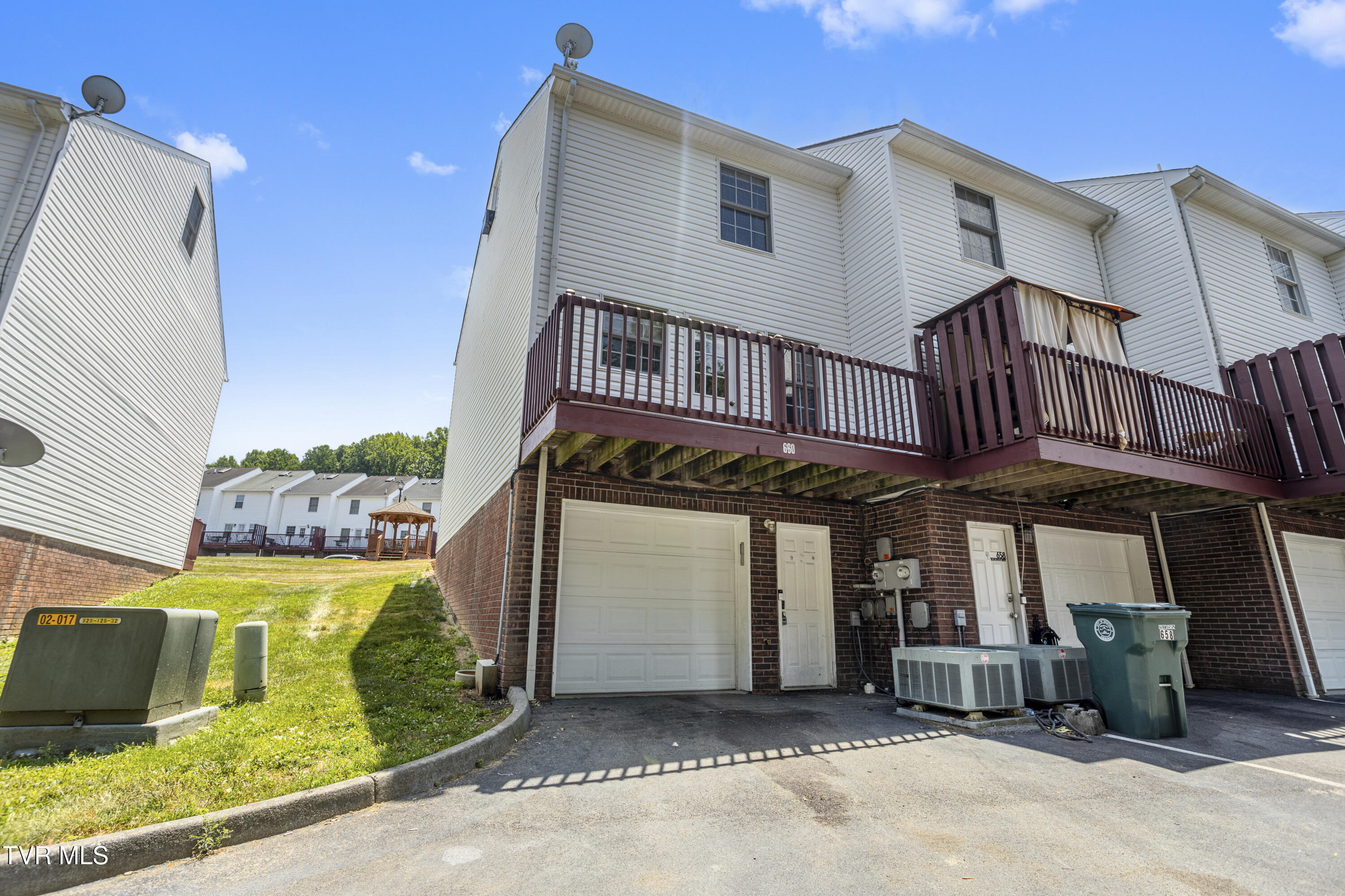 660 Beaverview Drive 660