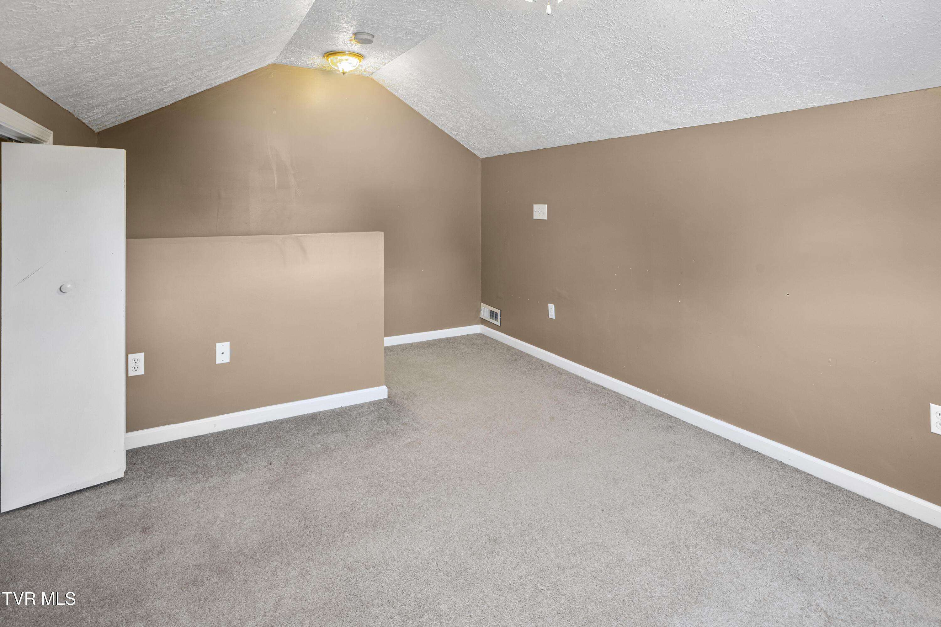 660 Beaverview Drive 660