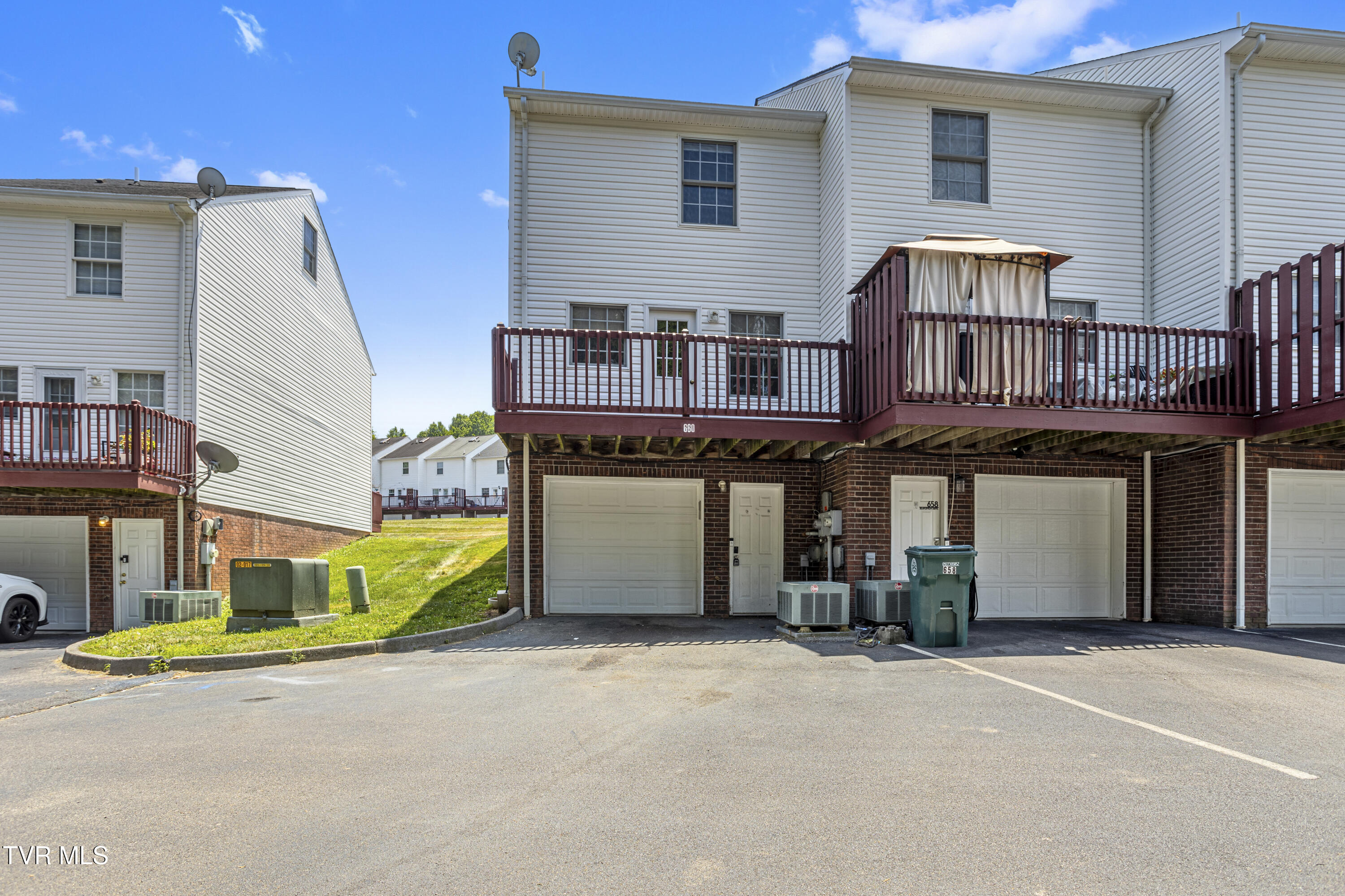 660 Beaverview Drive 660