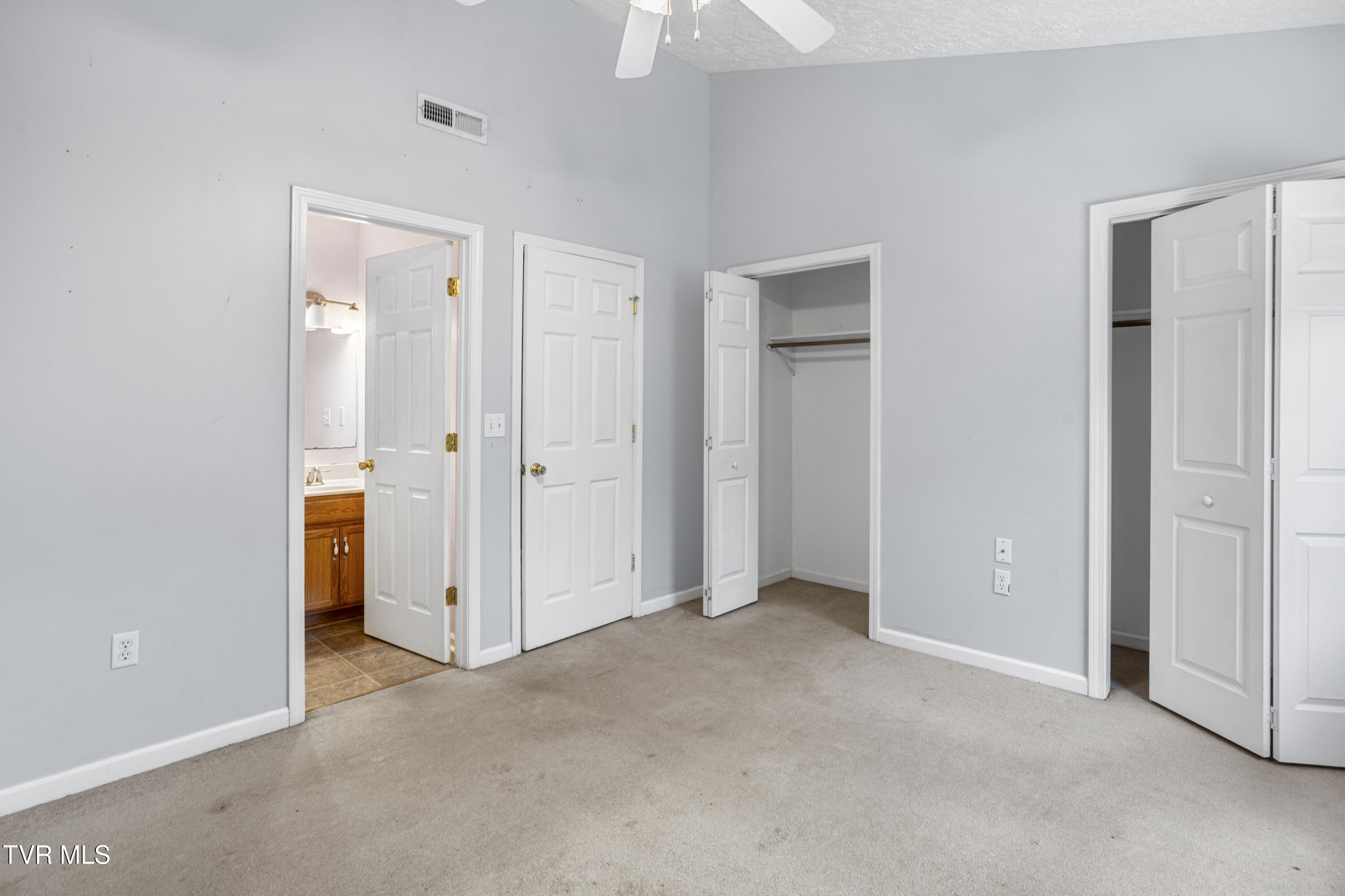 660 Beaverview Drive 660