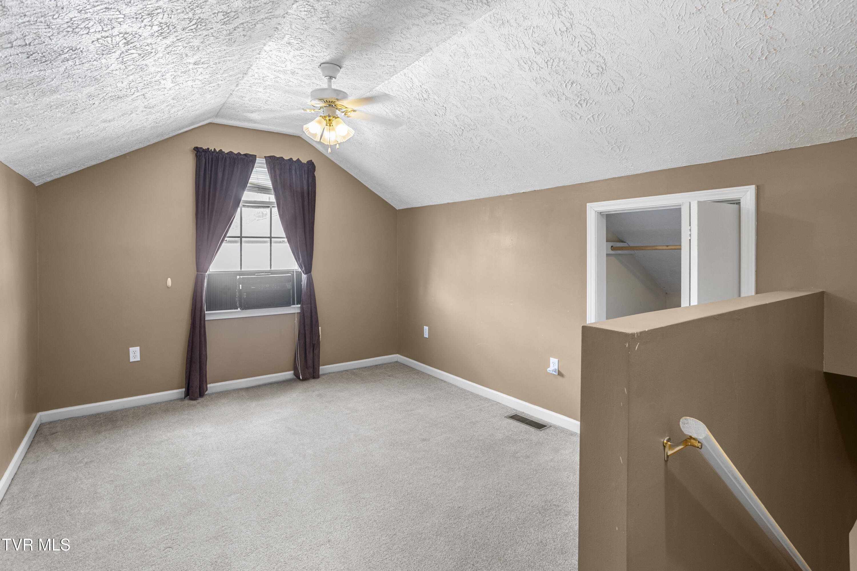 660 Beaverview Drive 660