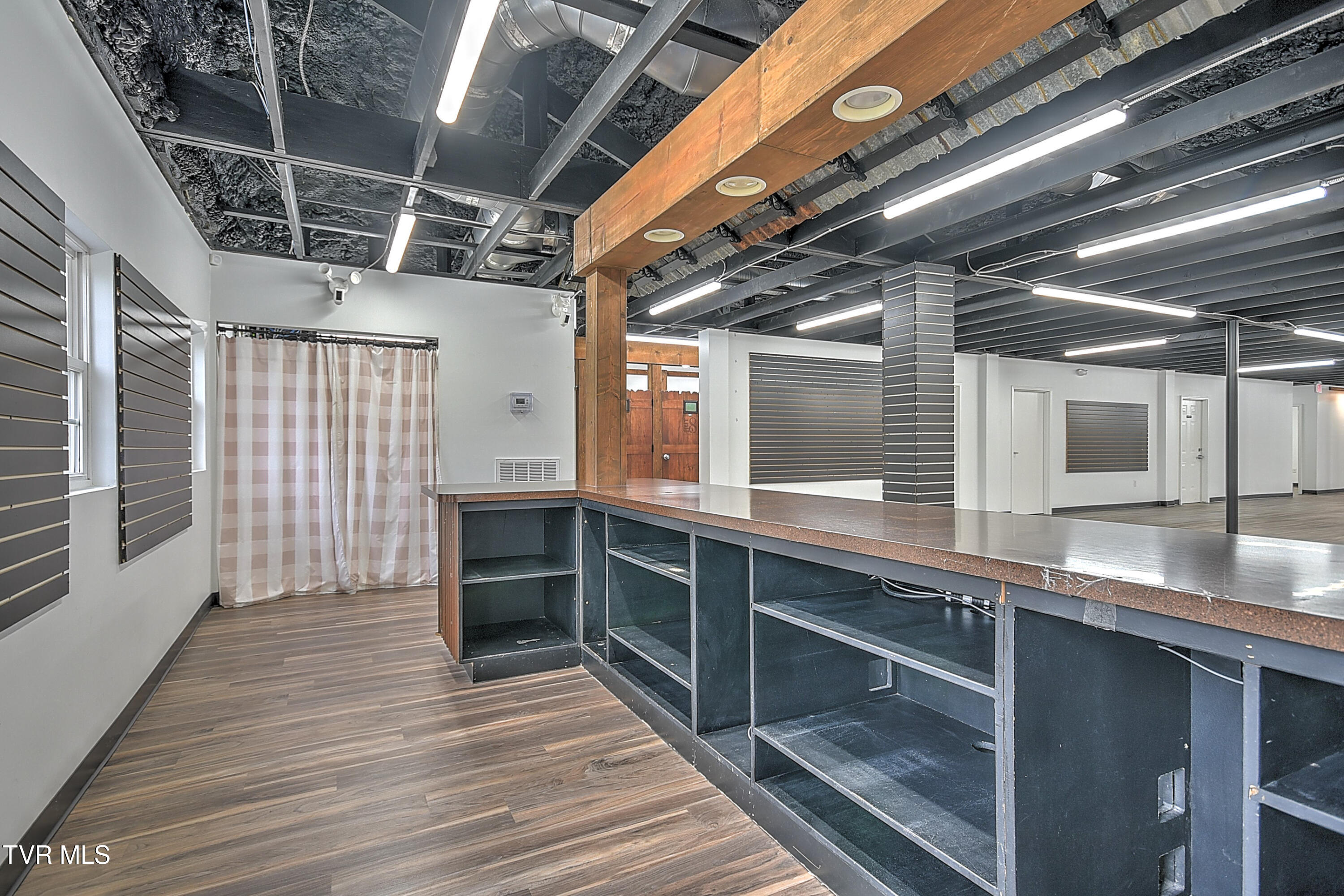 3100 North Roan Street