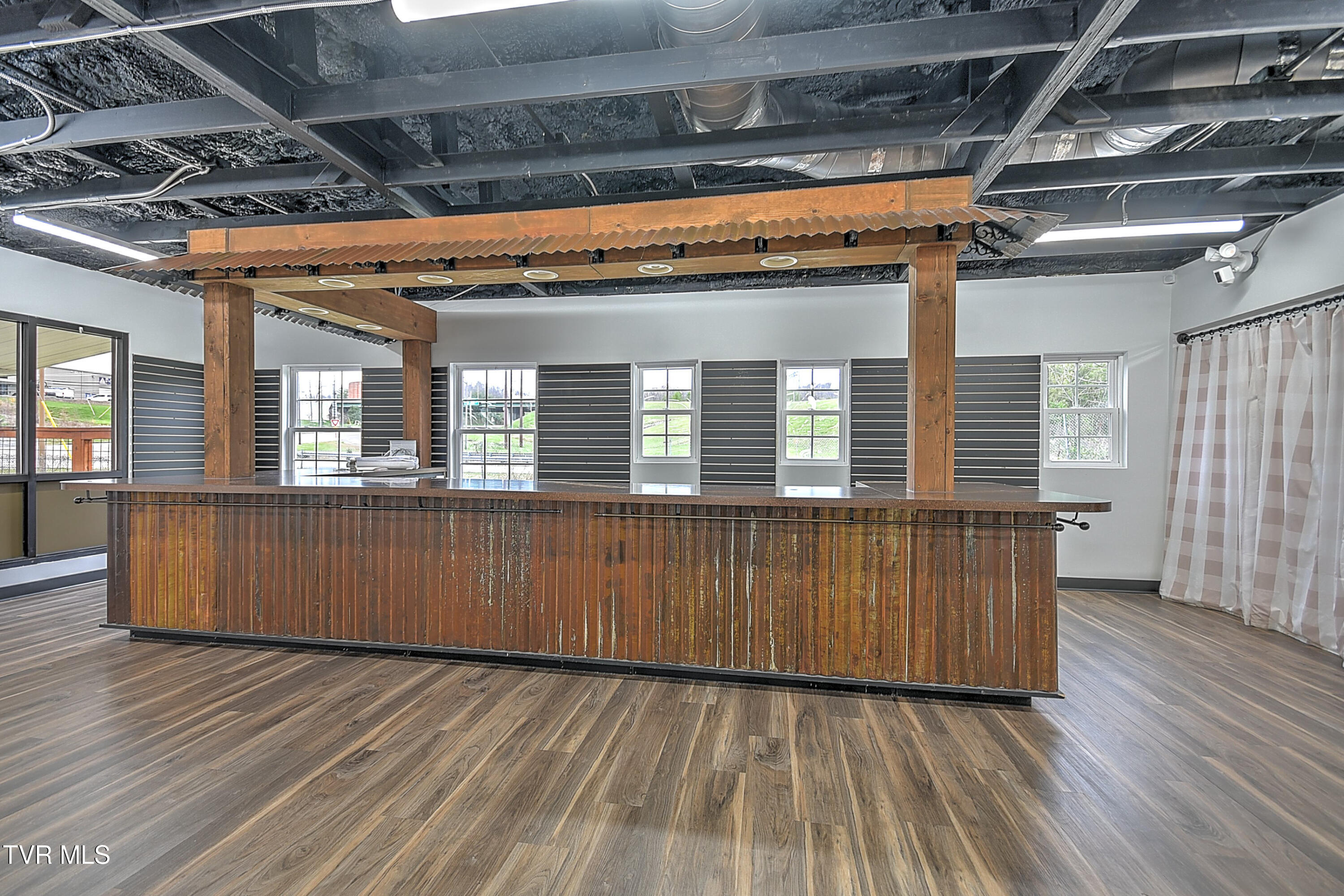 3100 North Roan Street