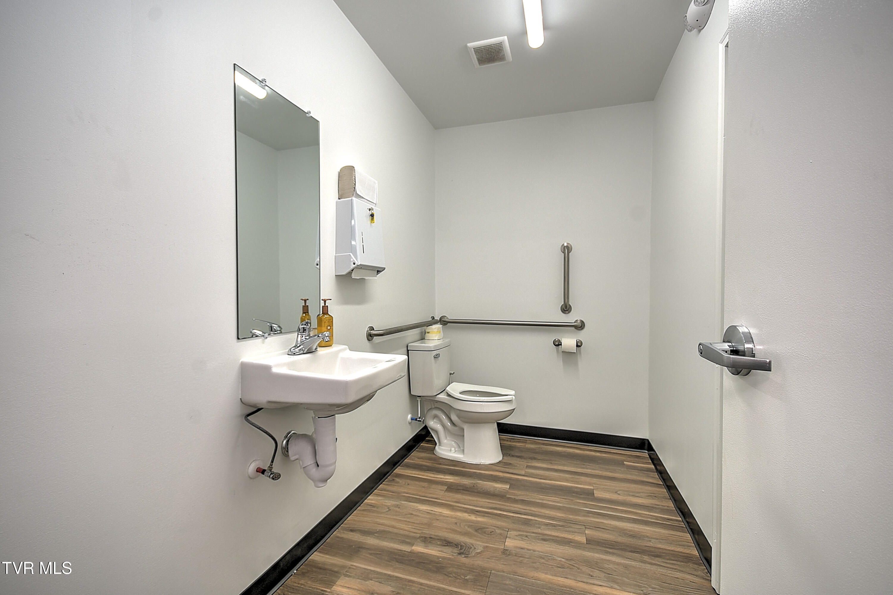 3100 North Roan Street