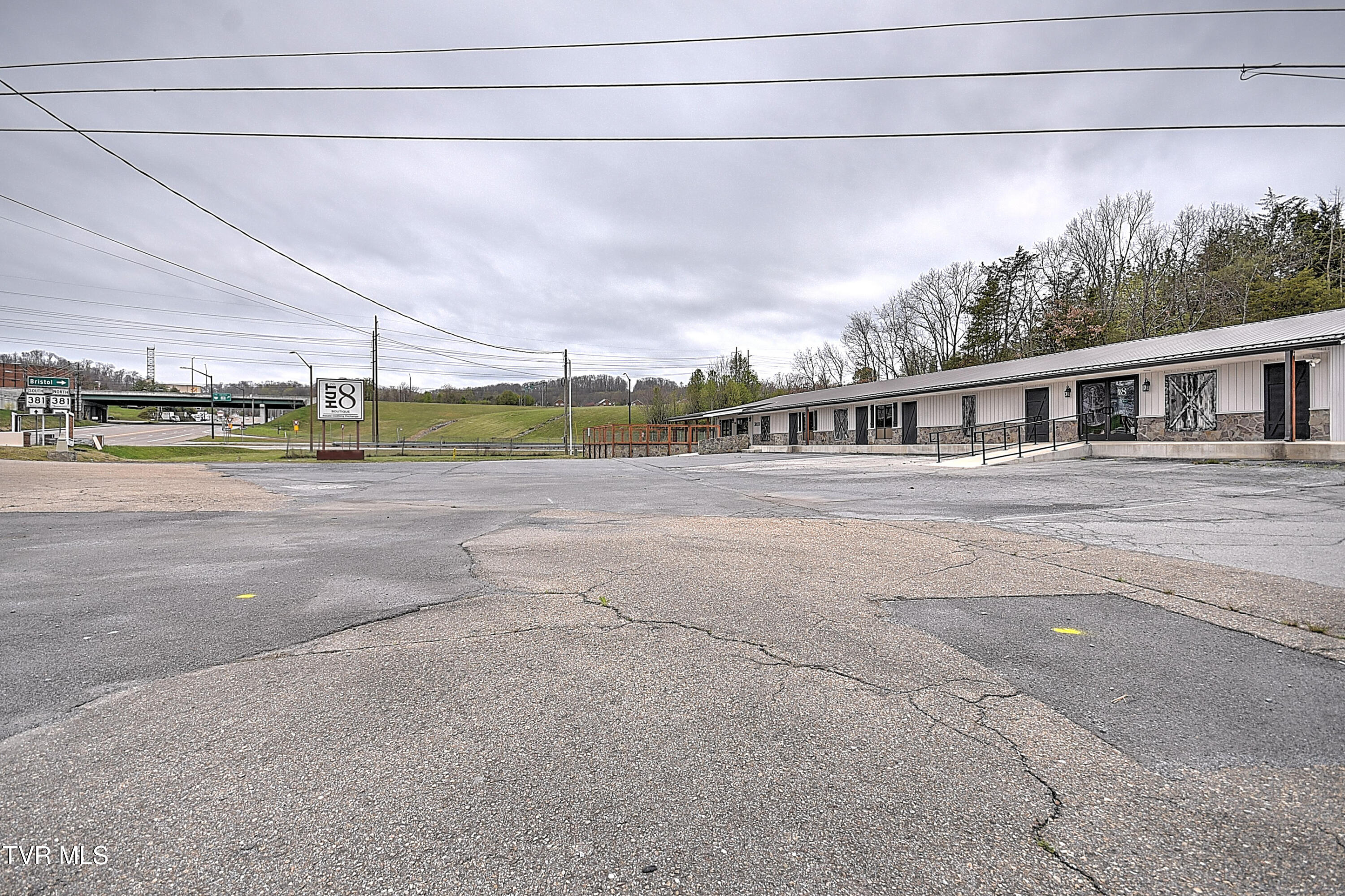 3100 North Roan Street