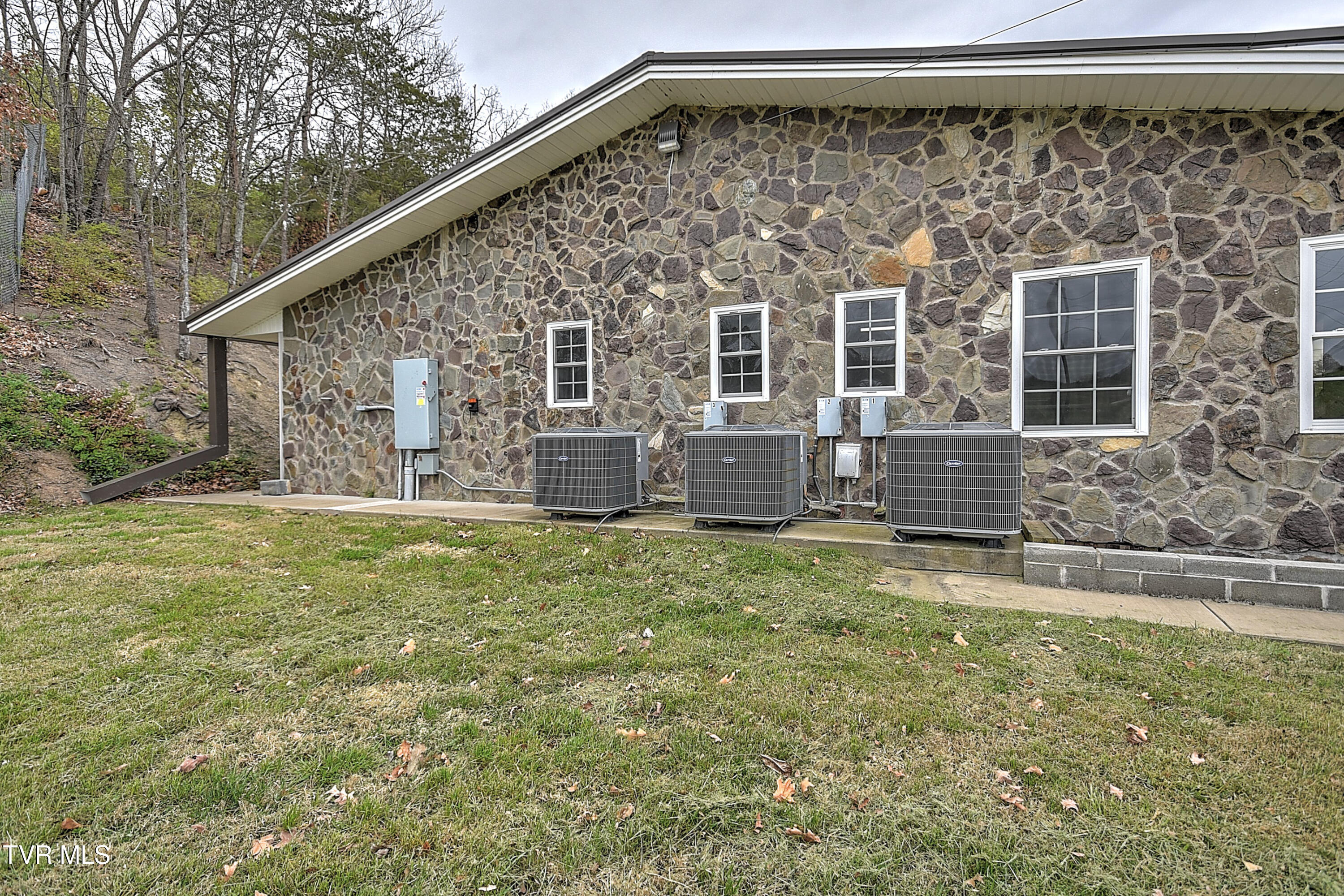 3100 North Roan Street