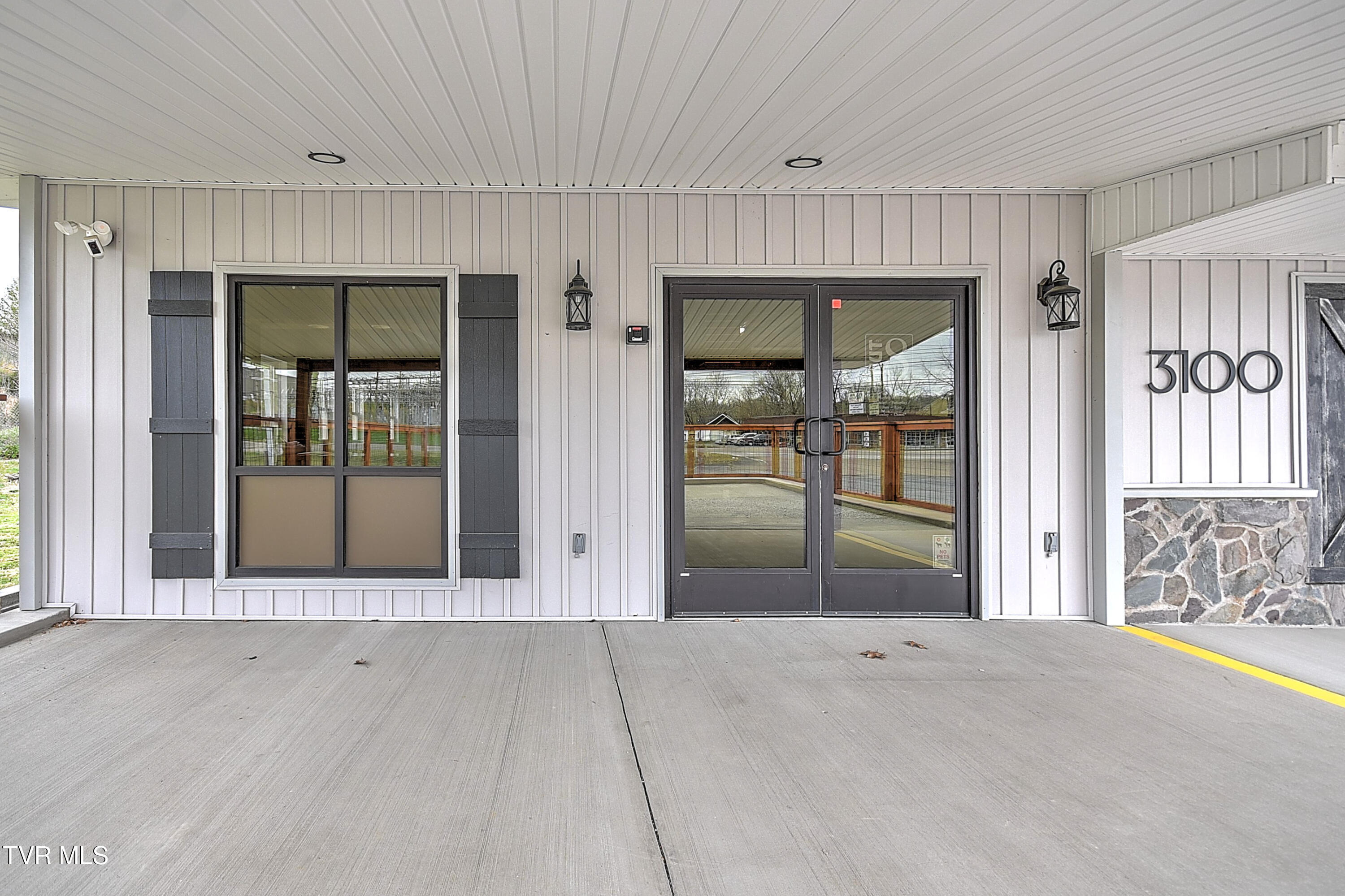 3100 North Roan Street