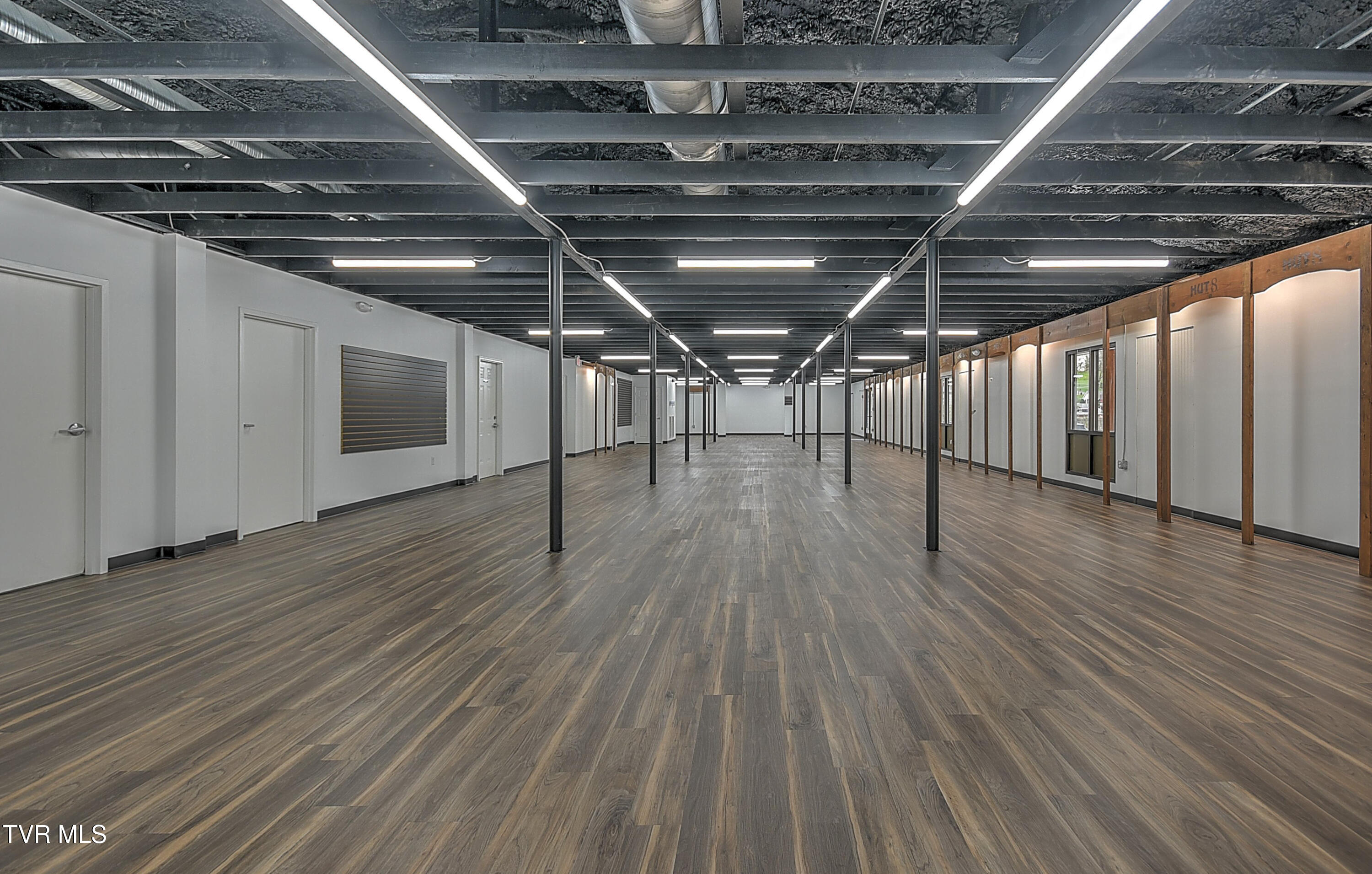 3100 North Roan Street