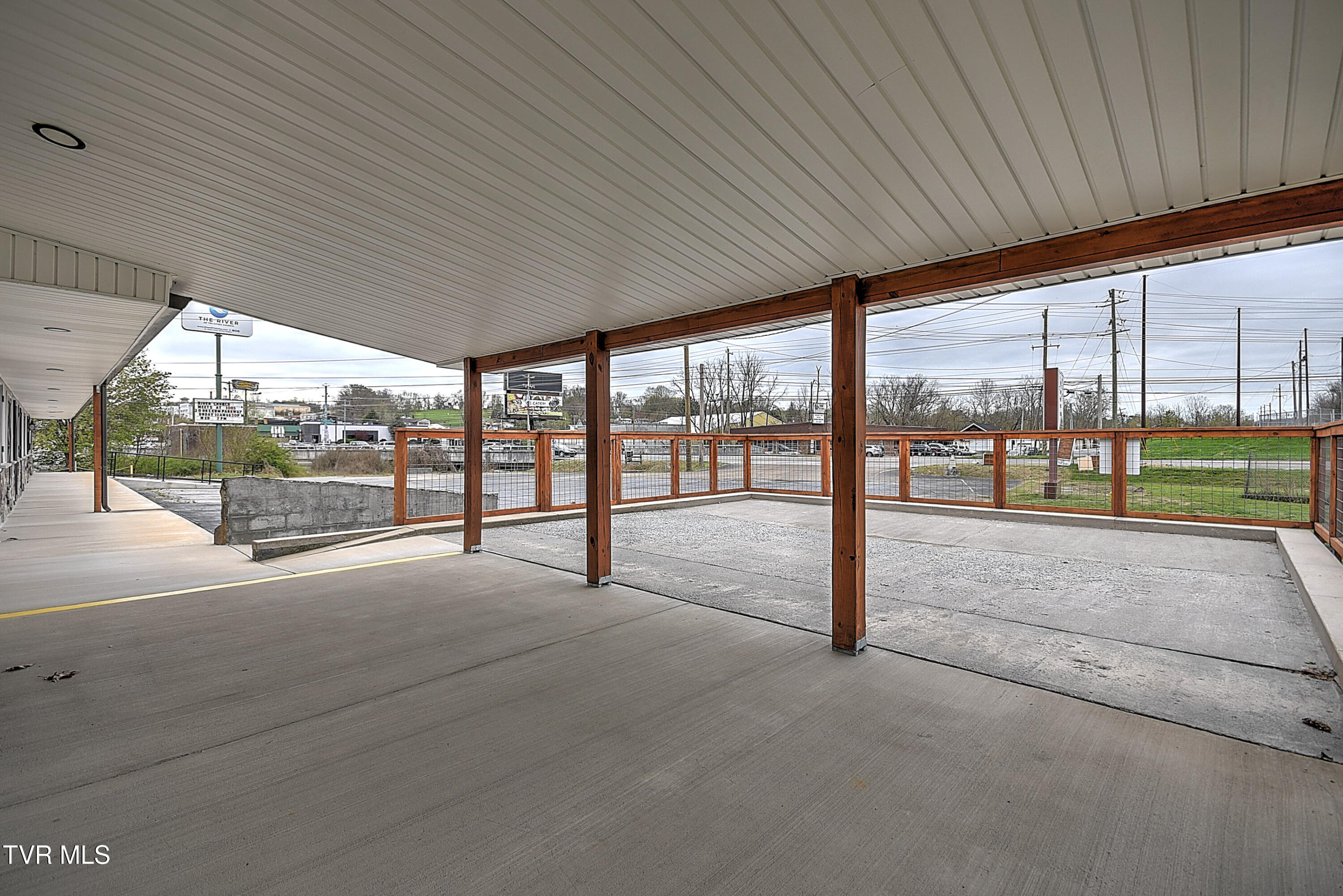 3100 North Roan Street