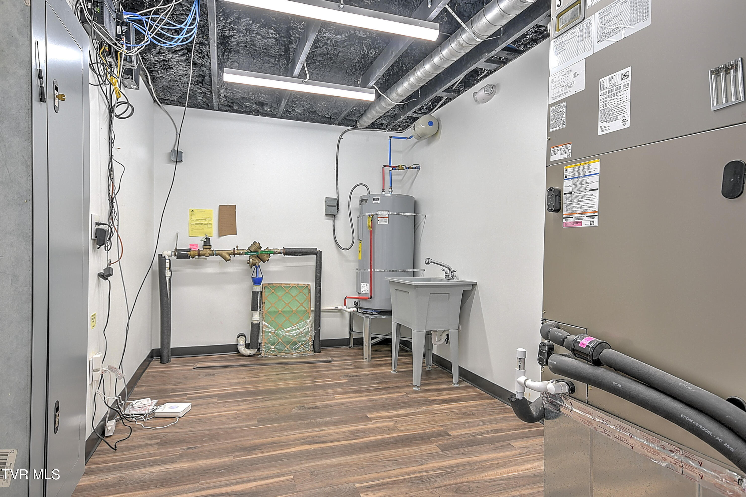 3100 North Roan Street