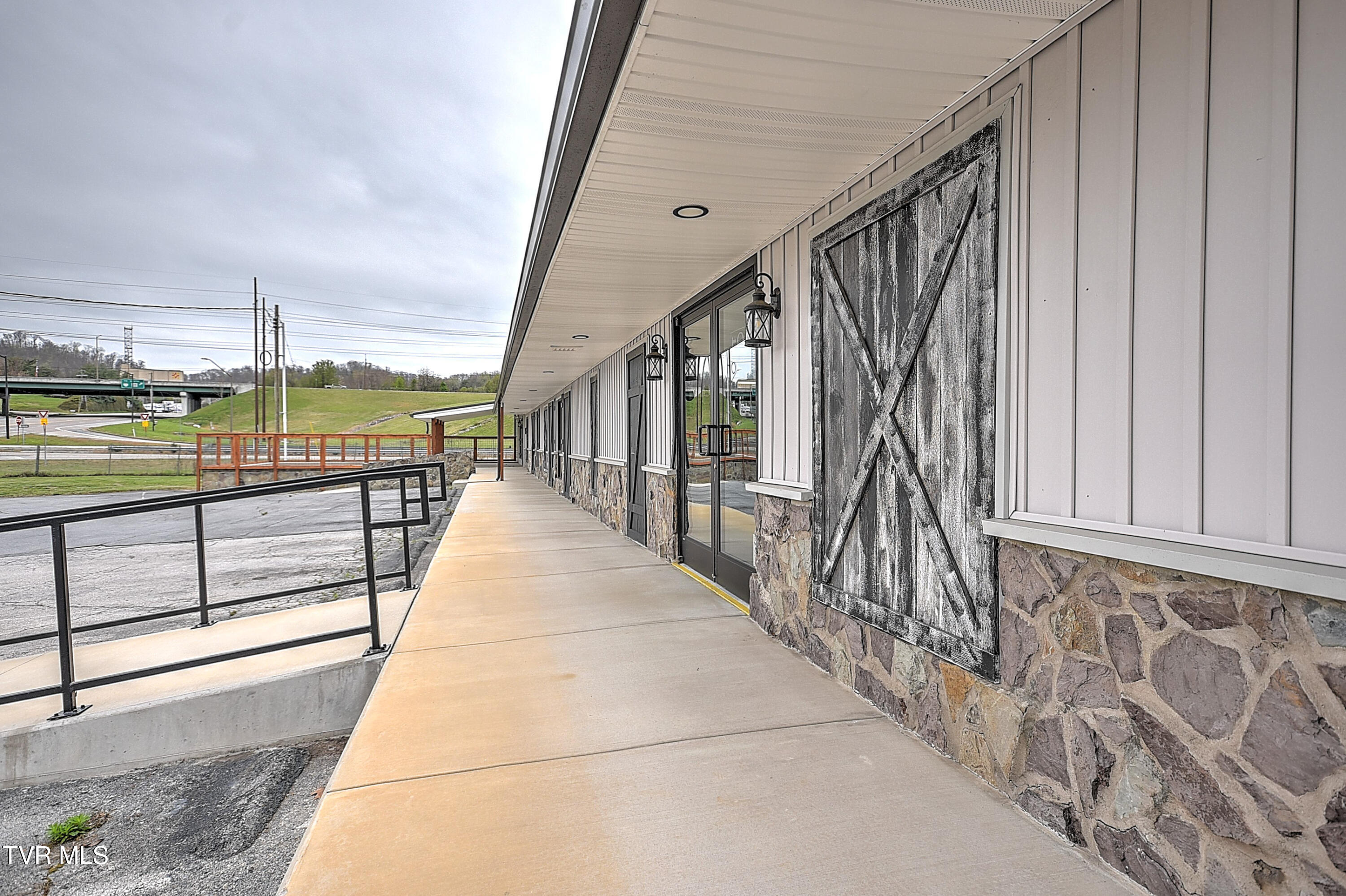 3100 North Roan Street