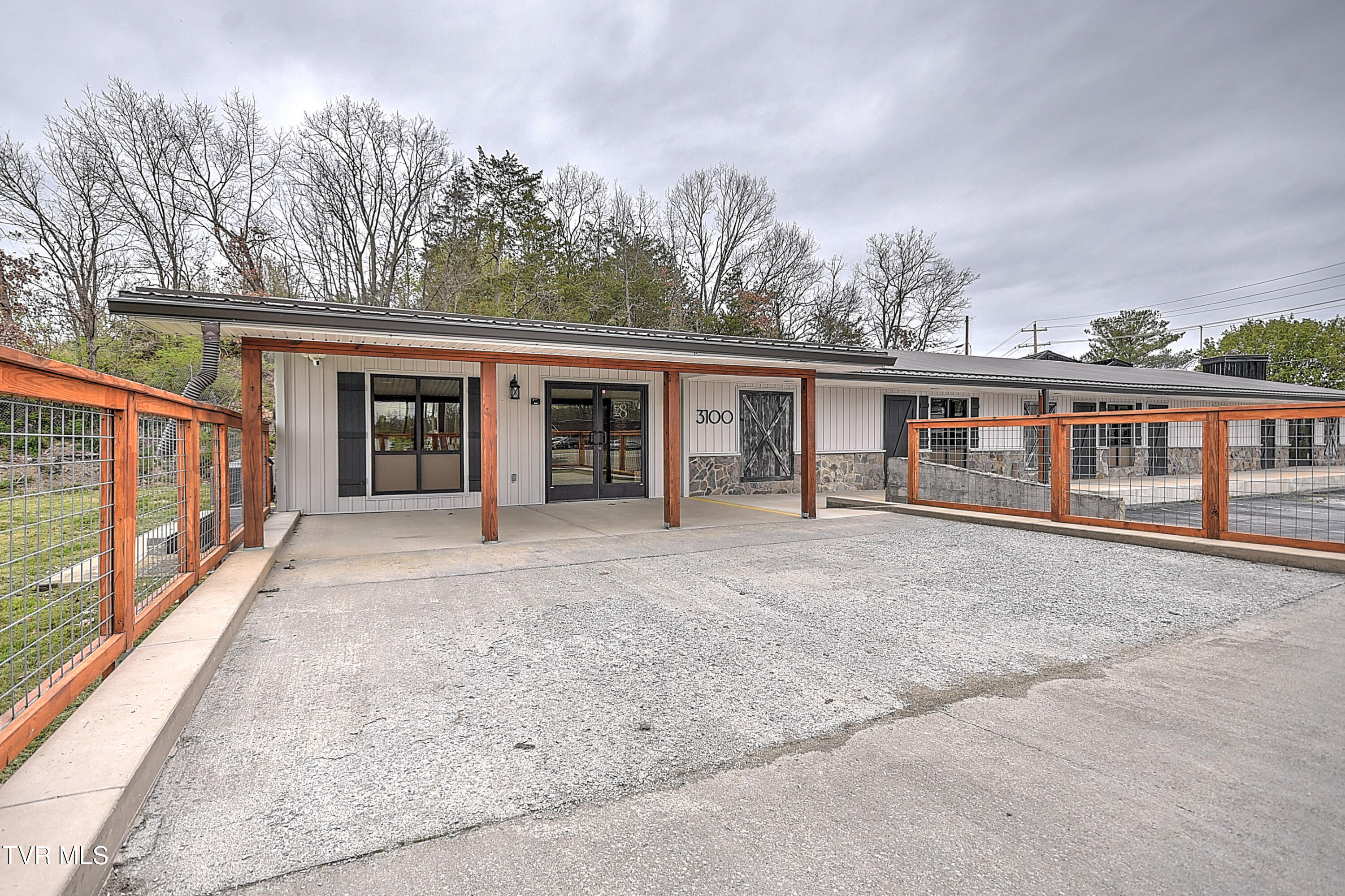 3100 North Roan Street