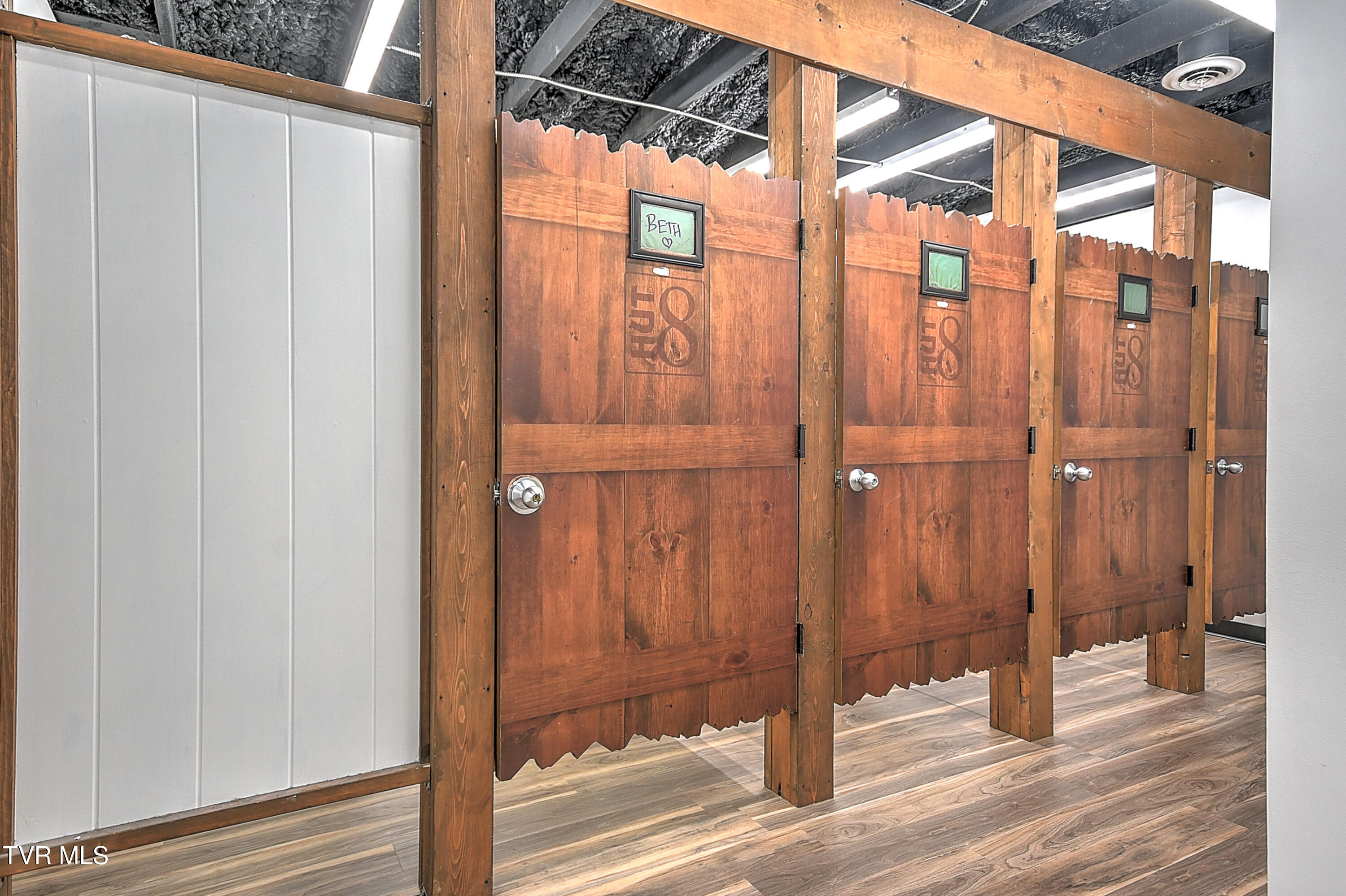 3100 North Roan Street