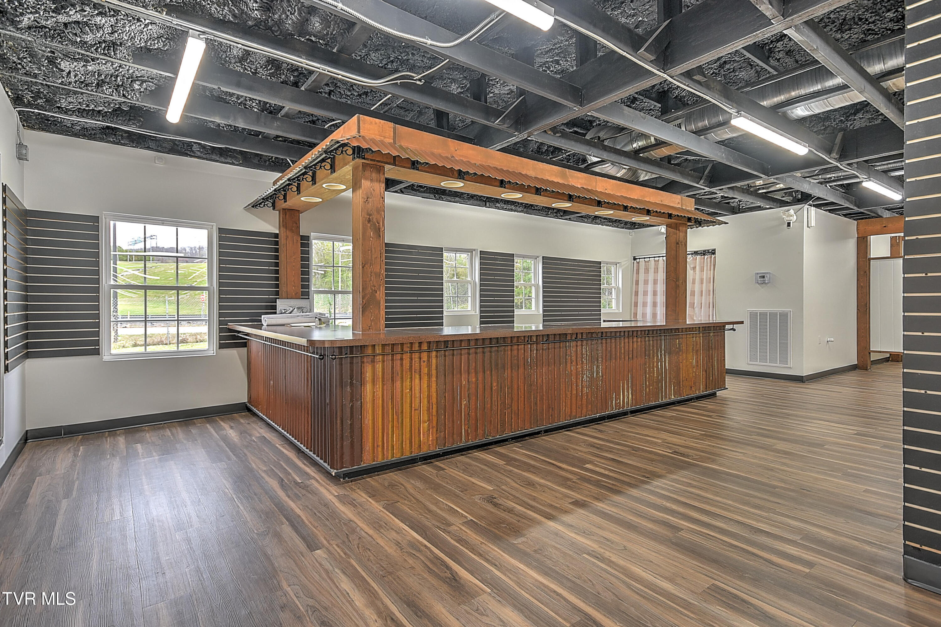 3100 North Roan Street