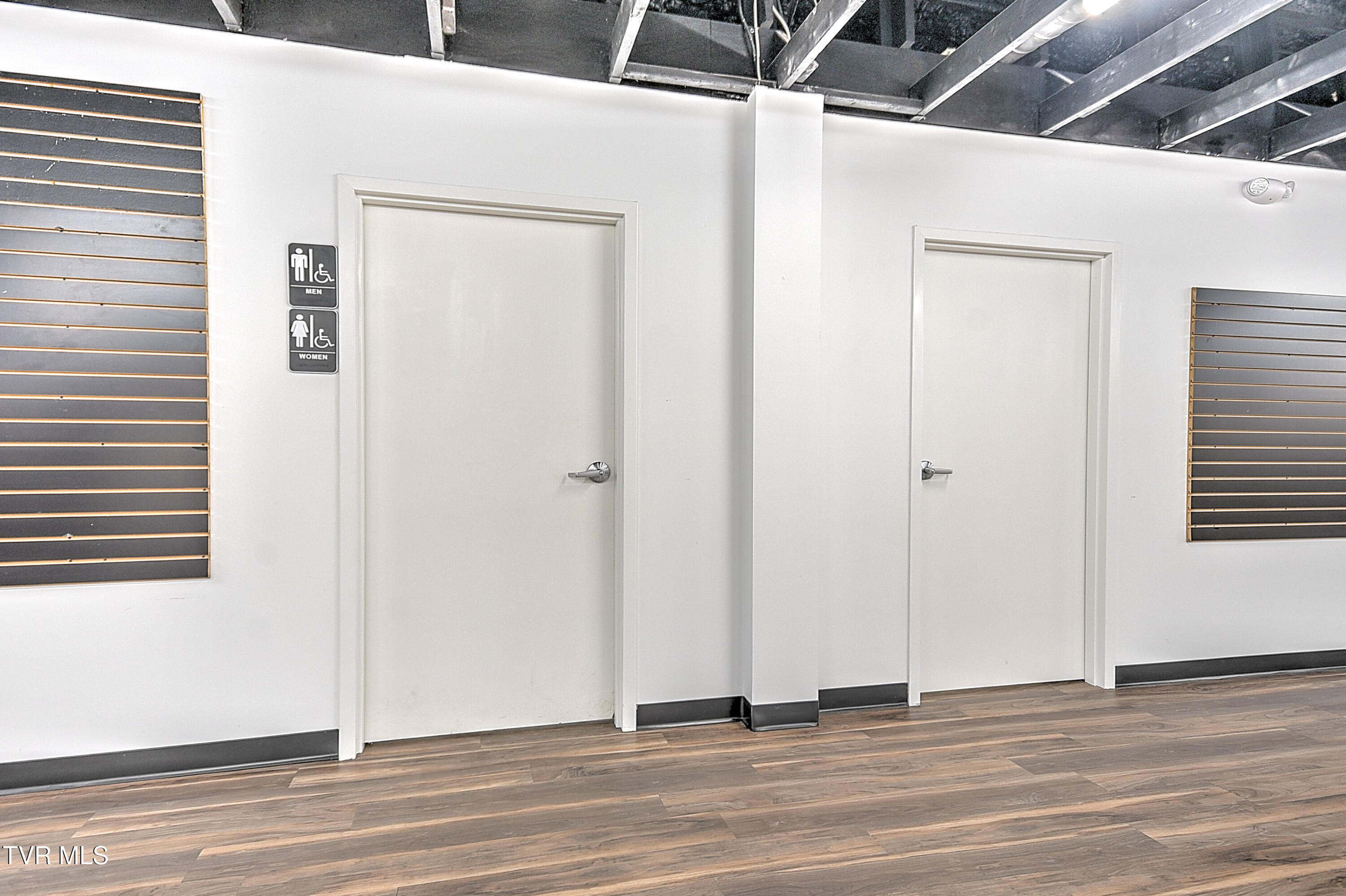 3100 North Roan Street