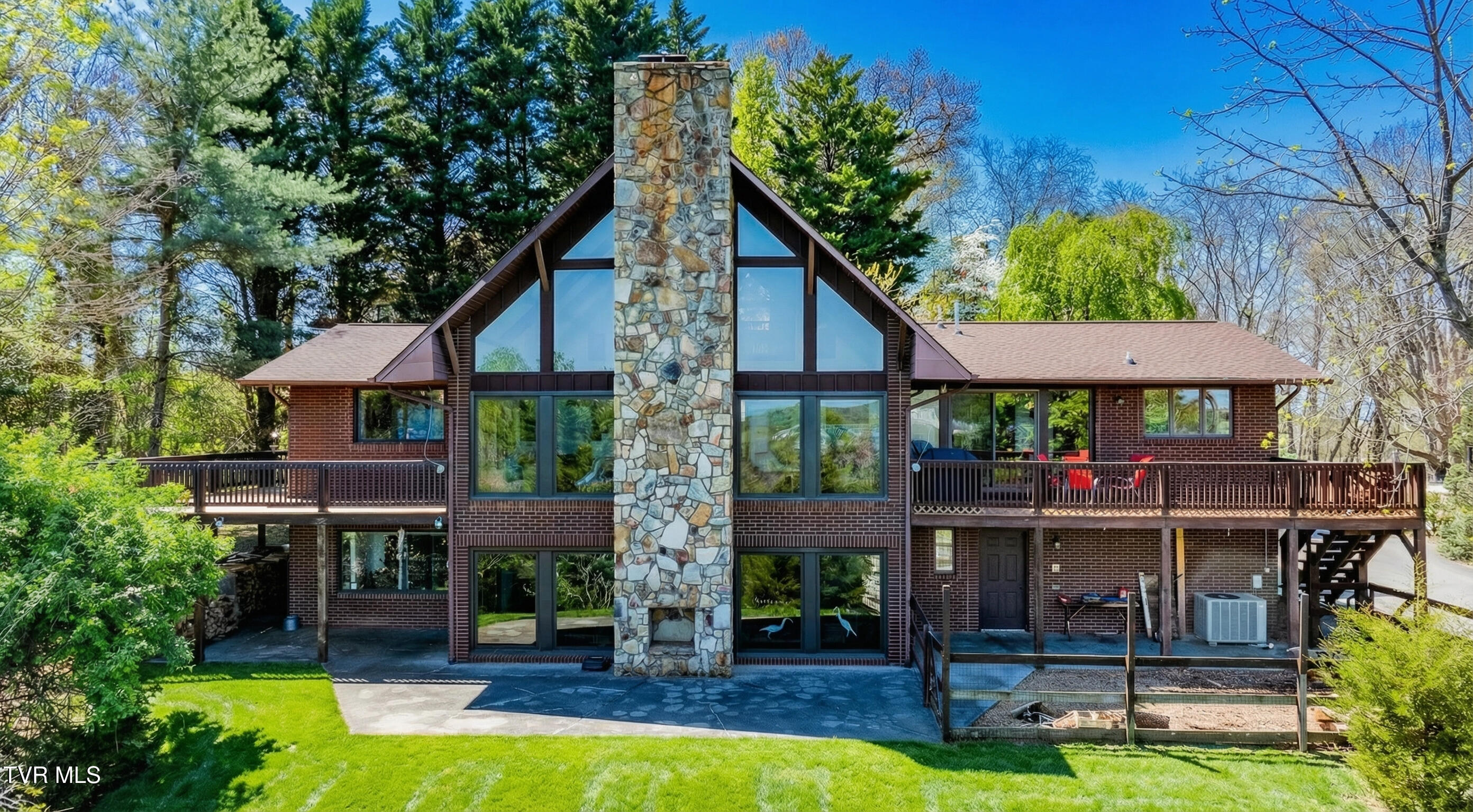 185 Mcafee Bluff