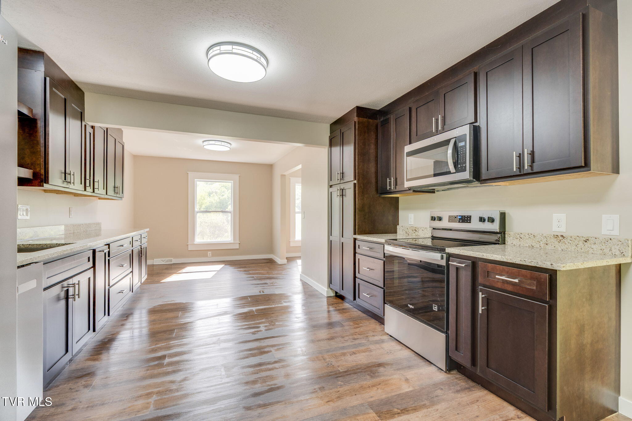 512 Hidden Valley Road
