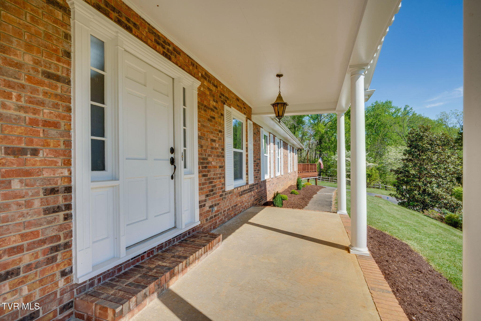 512 Hidden Valley Road