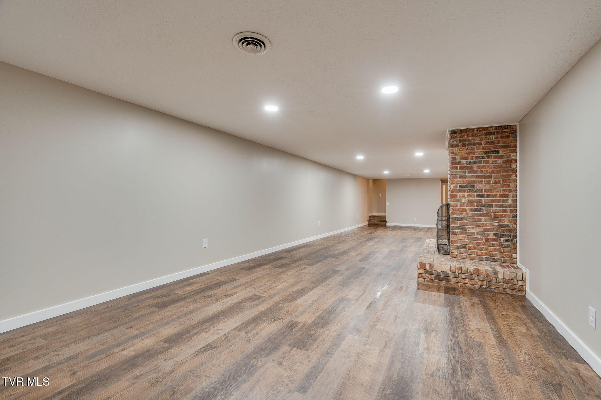 512 Hidden Valley Road