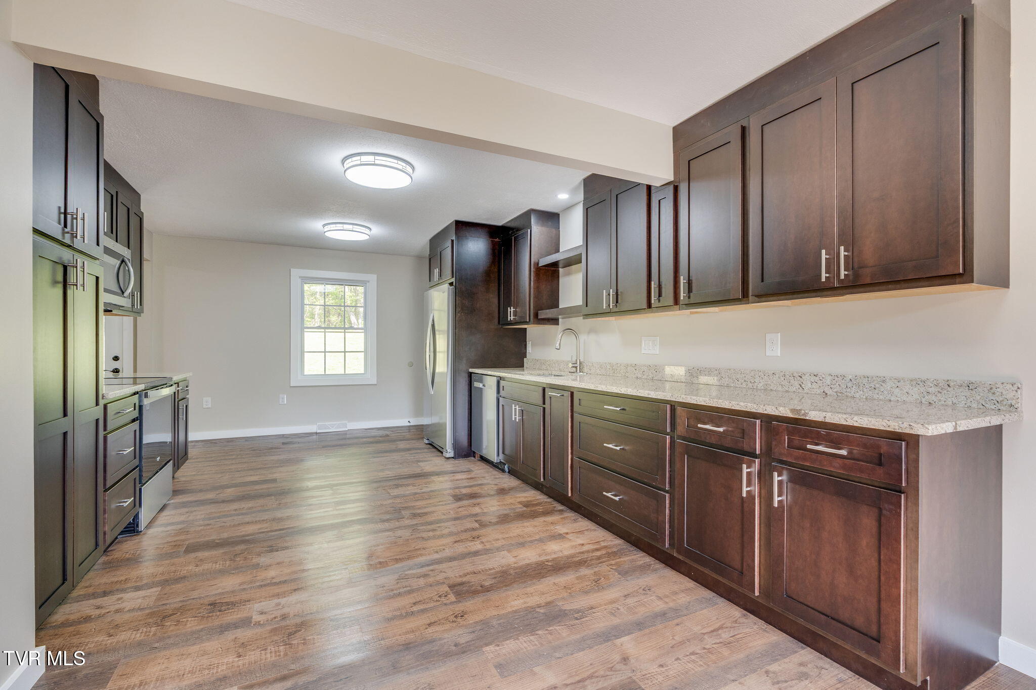 512 Hidden Valley Road