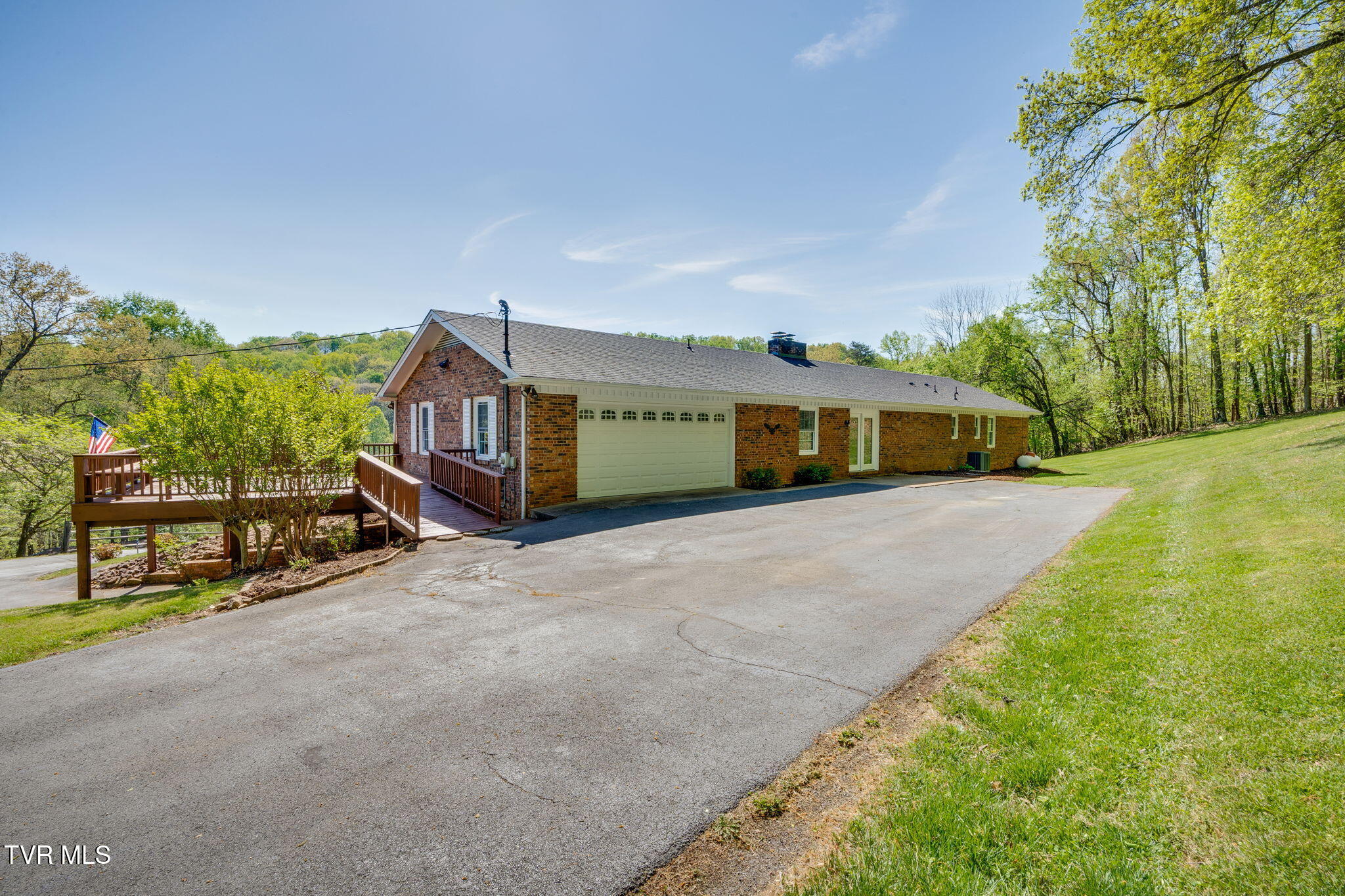 512 Hidden Valley Road