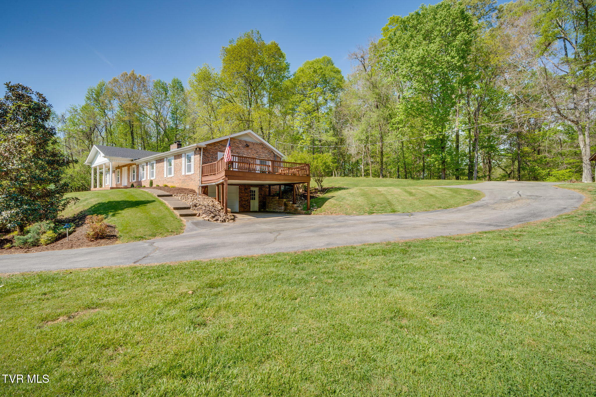 512 Hidden Valley Road