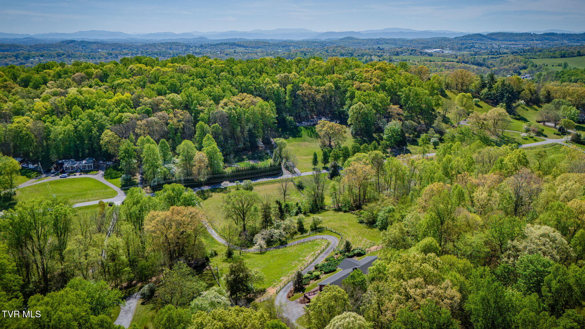 512 Hidden Valley Road