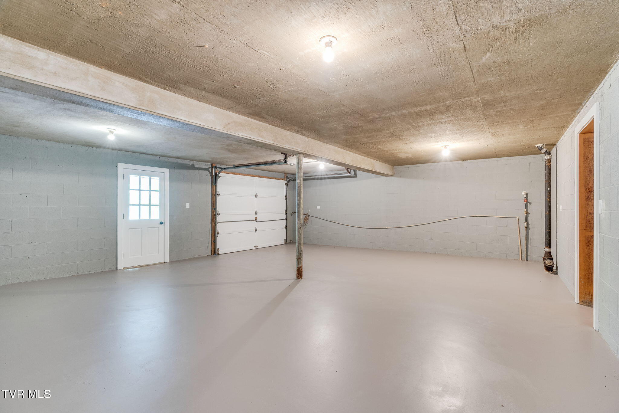 512 Hidden Valley Road