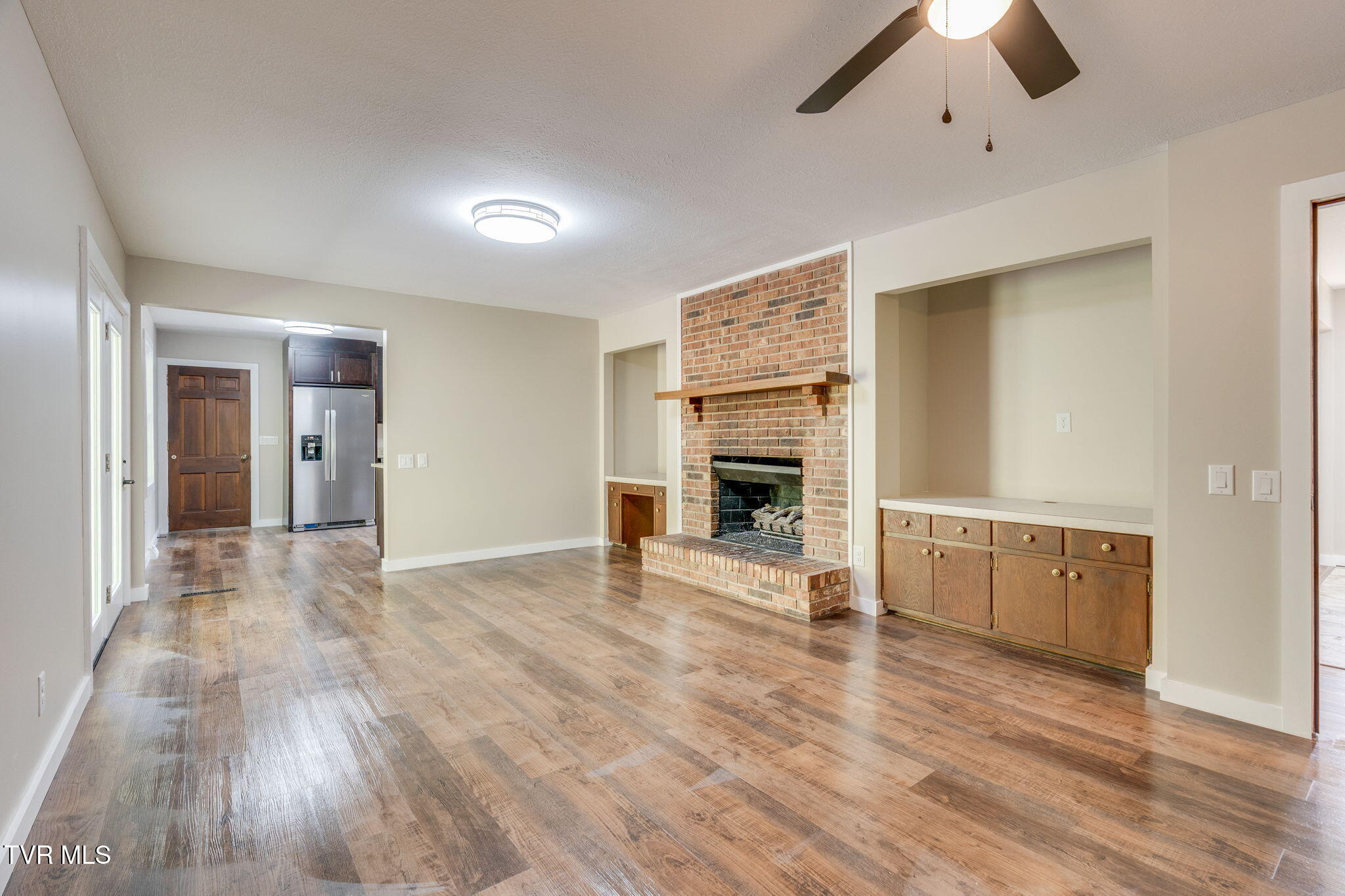 512 Hidden Valley Road