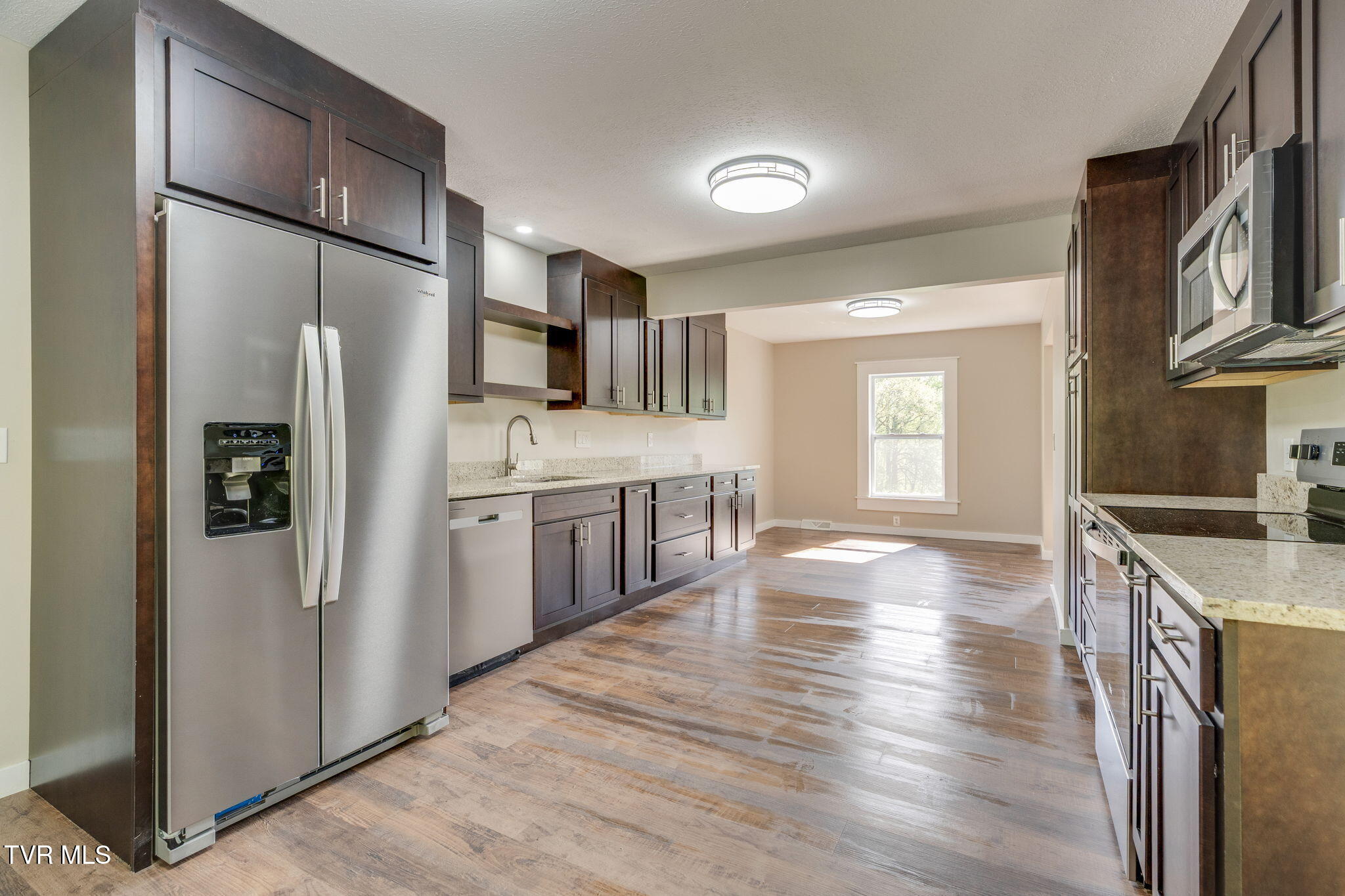 512 Hidden Valley Road