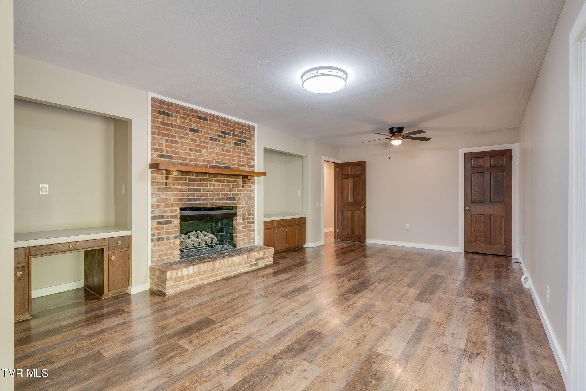 512 Hidden Valley Road